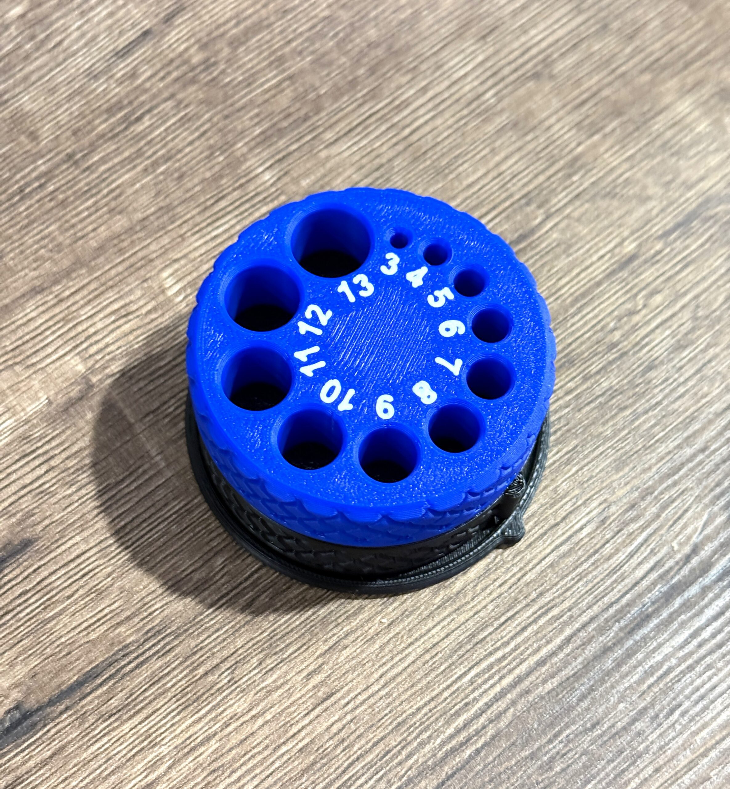 Pochłaniacz pyłu i prowadnica do wierteł, czyli 2w1 - obrazek 8