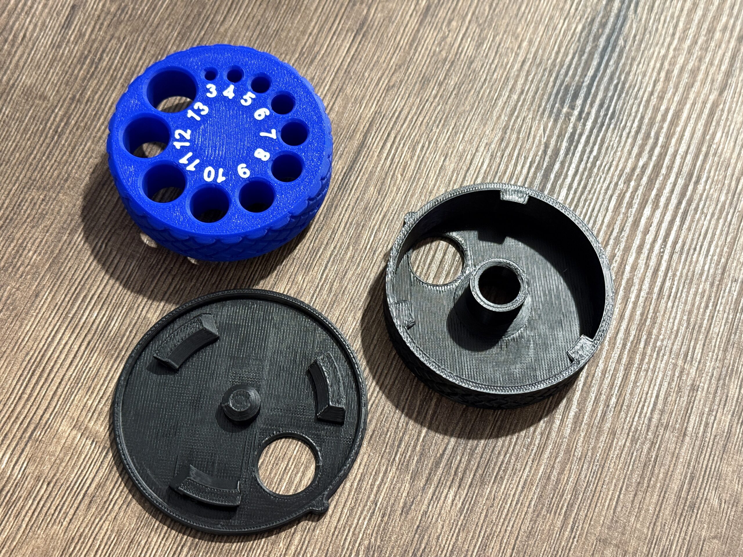 Pochłaniacz pyłu i prowadnica do wierteł, czyli 2w1 - obrazek 6