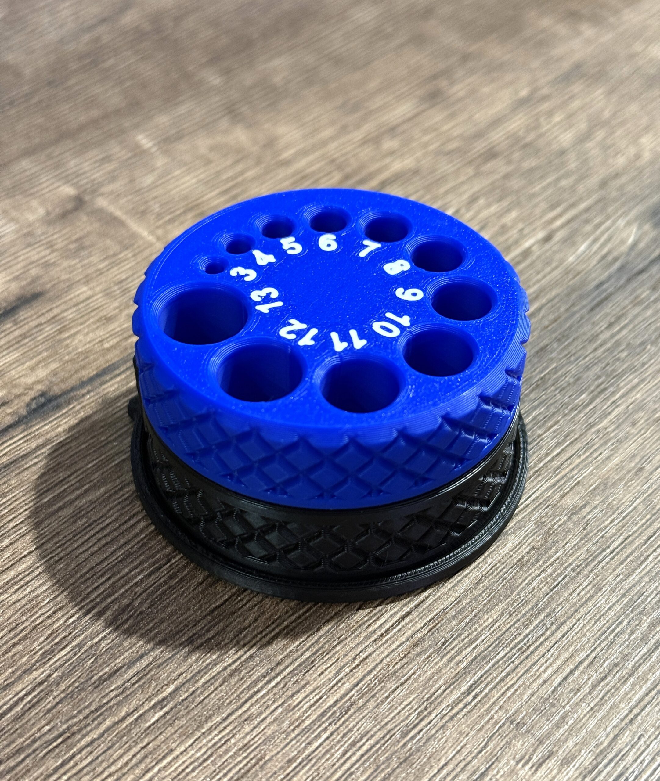 Pochłaniacz pyłu i prowadnica do wierteł, czyli 2w1 - obrazek 5