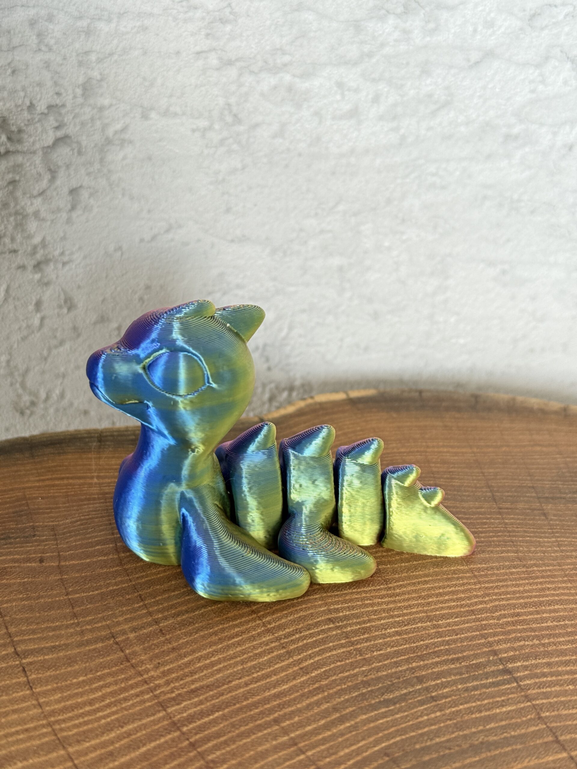 Przegubowy Potworek z Loch Ness, magiczny zabawka-gadżet do kolekcji, prezent