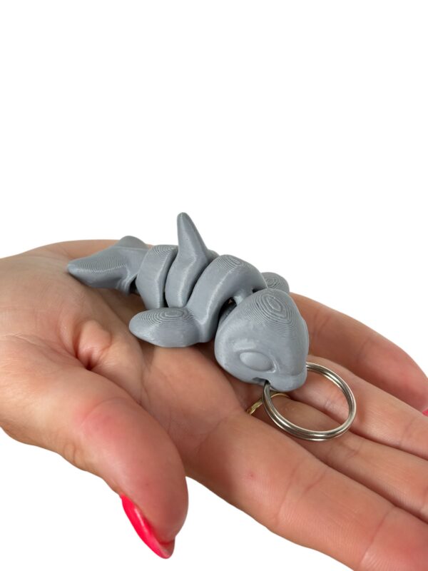 Brelok przegubowy Delfin 3D – wyjątkowa ozdoba Twoich kluczy, prezent