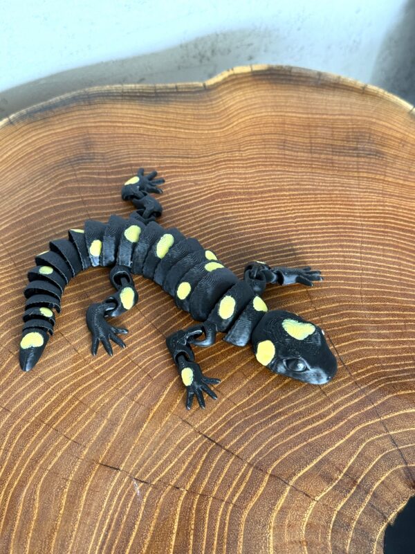 Salamandra Plamista 3D w pełni ruchoma, wysoka jakość detali, prezent, gadżet - obrazek 8