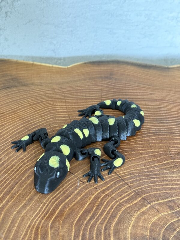 Salamandra Plamista 3D w pełni ruchoma, wysoka jakość detali, prezent, gadżet - obrazek 9