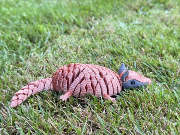 Ruchomy Pancernik 3D, wysoka jakość, realistyczne detale, antystresowy gadżet, prezent - obrazek 9