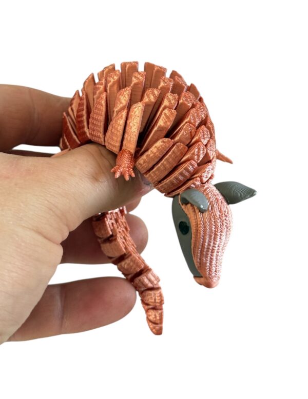 Ruchomy Pancernik 3D, wysoka jakość, realistyczne detale, antystresowy gadżet, prezent - obrazek 2