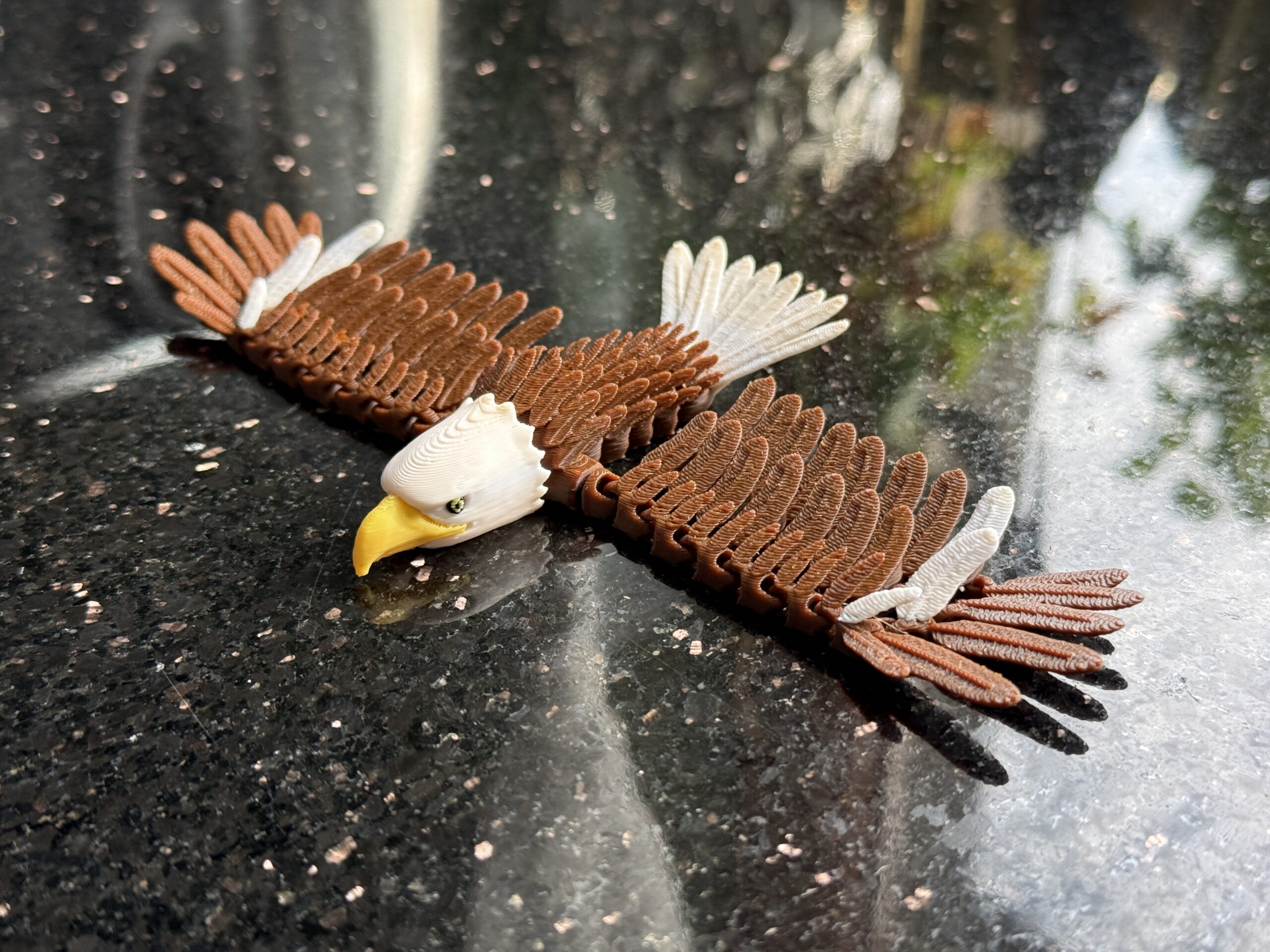 Orzeł przegubowy 3D – realistyczna ruchoma figura, zabawka antystresowa, ozdoba - obrazek 6