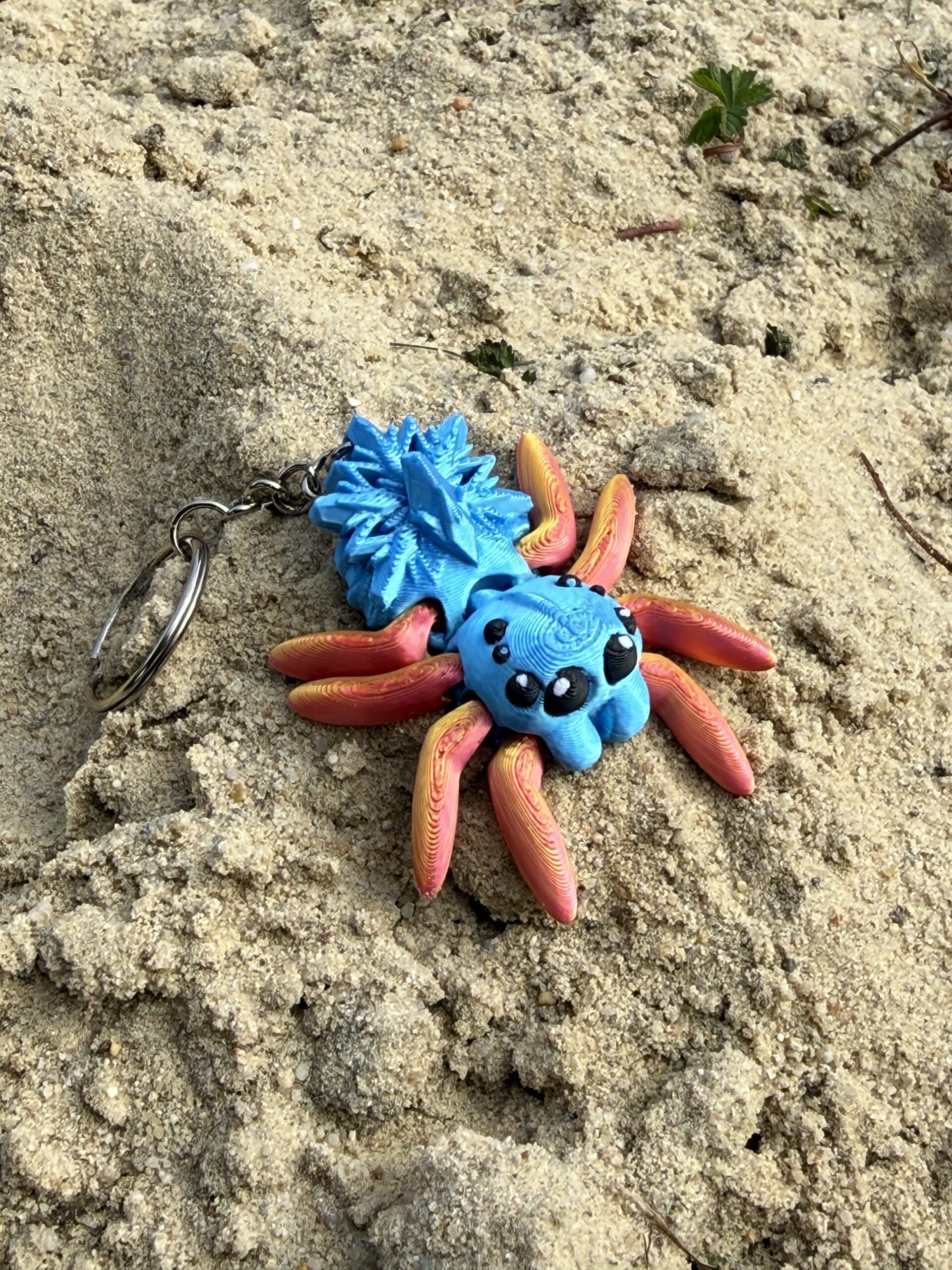 Przegubowy Pajączek Skakun z gwiazdą – ruchoma mini figurka i brelok! - obrazek 14