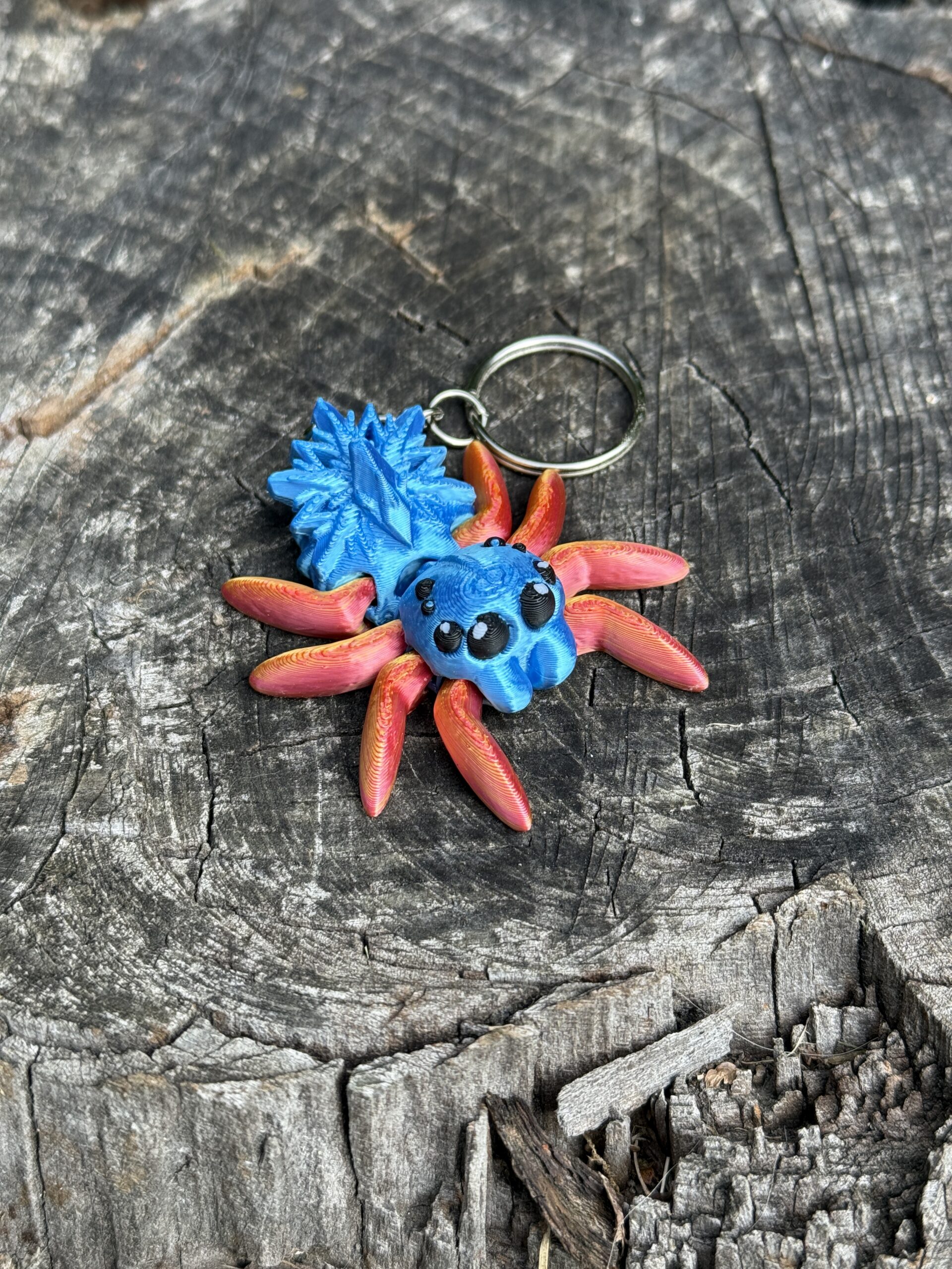 Przegubowy Pajączek Skakun z gwiazdą – ruchoma mini figurka i brelok! - obrazek 12