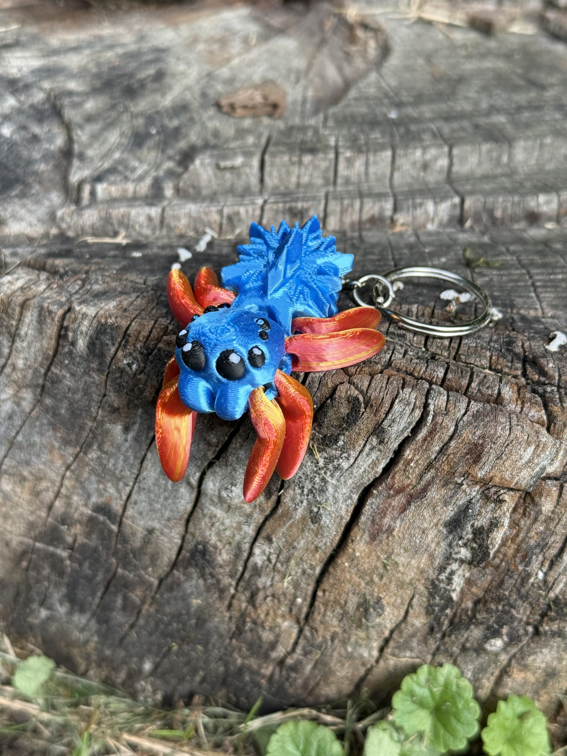 Przegubowy Pajączek Skakun z gwiazdą – ruchoma mini figurka i brelok! - obrazek 11