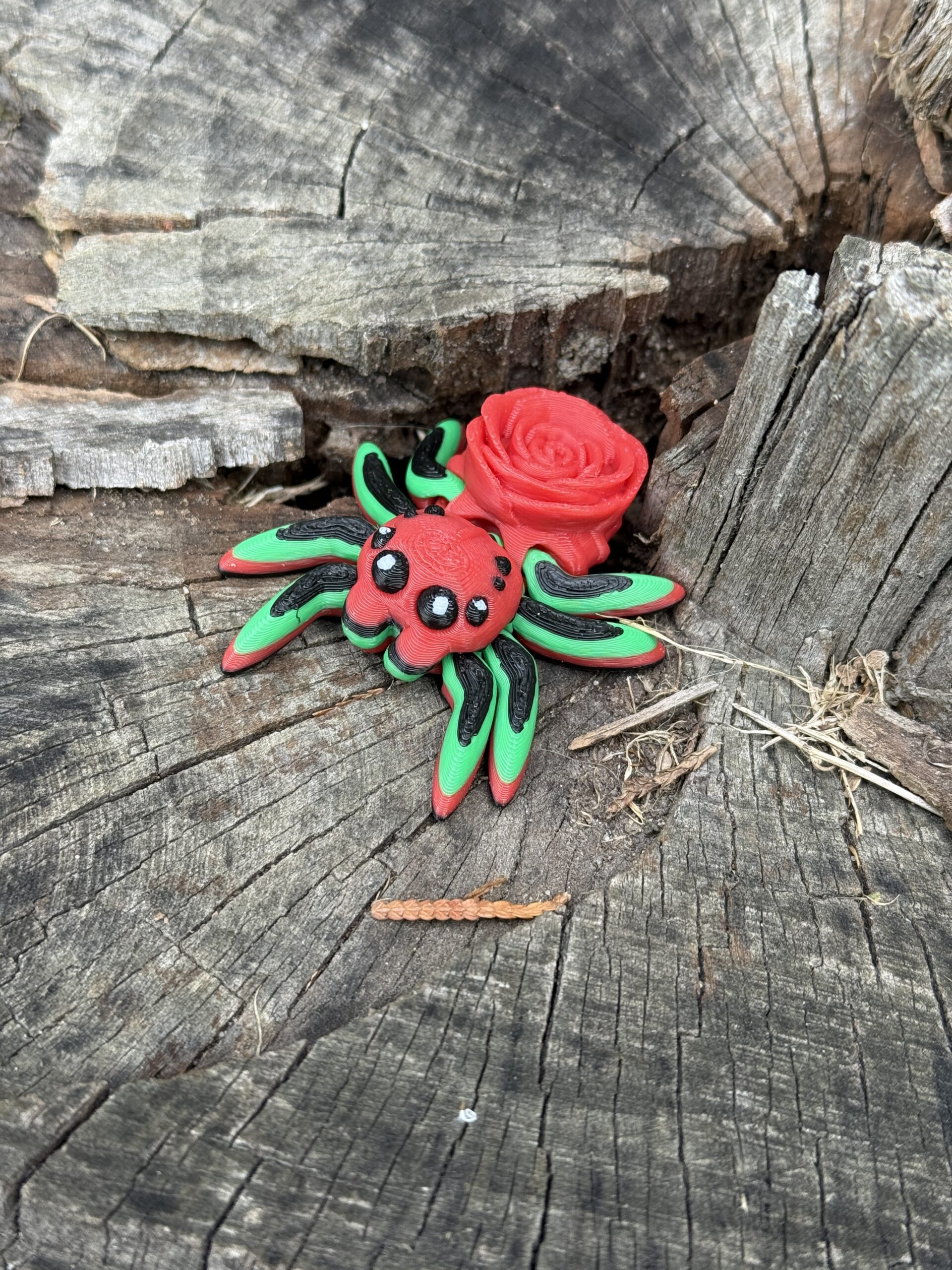 Skakun przegubowy Pajączek z różą – elegancka figurka i stylowy brelok - obrazek 6