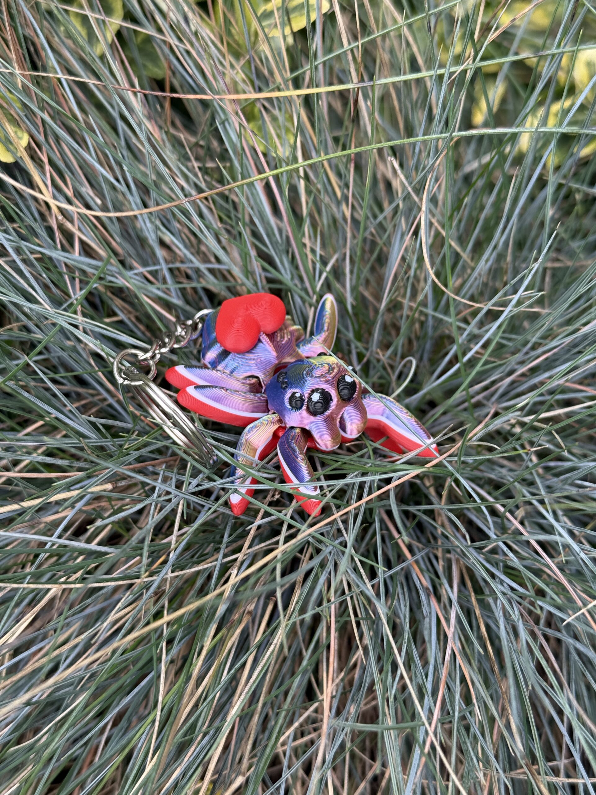 Pajączek Skakun z sercem – Przegubowa ruchoma mini figurka i brelok! - obrazek 10