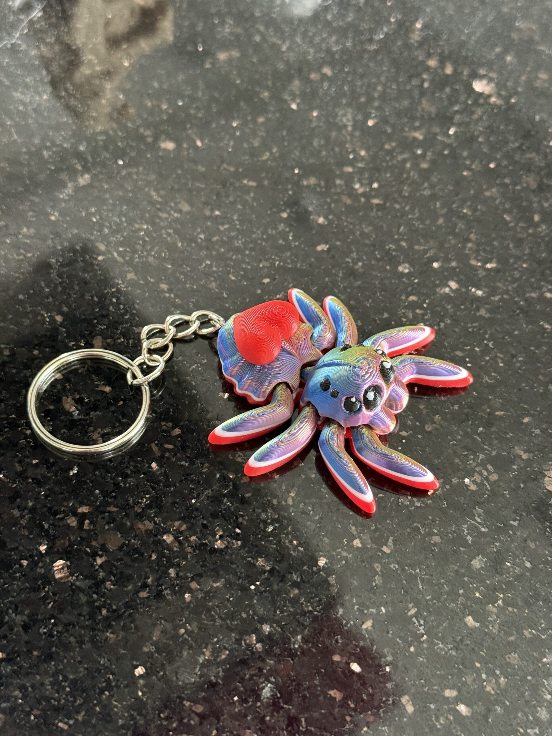 Pajączek Skakun z sercem – Przegubowa ruchoma mini figurka i brelok! - obrazek 14