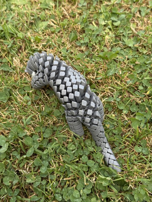 Wydra segmentowa 3D – ruchoma figurka, gadżet dekoracyjny, zabawka, prezent - obrazek 5