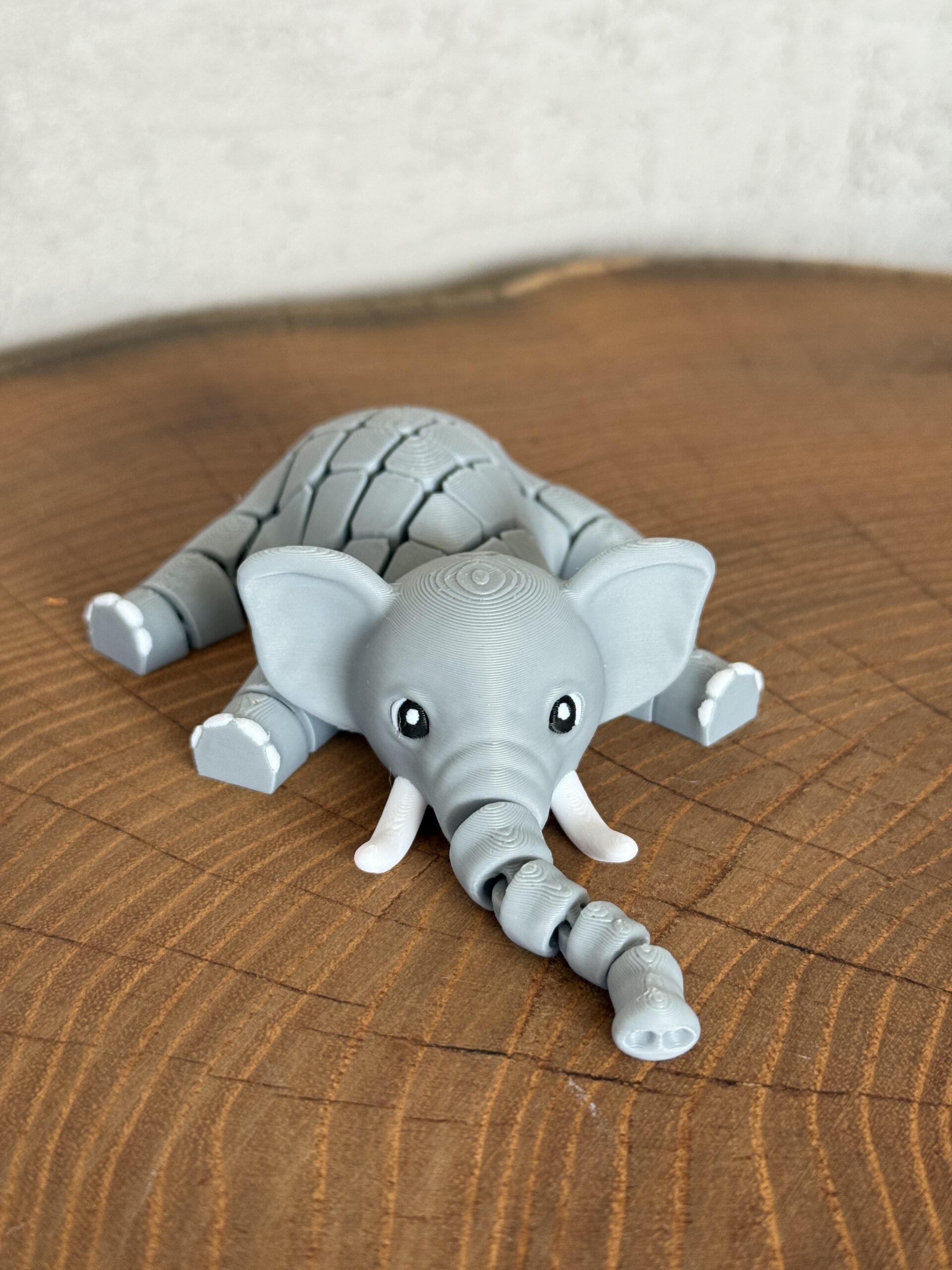 Słoń z kłami – elastyczna zabawka, antystresowy gadżet, ruchoma-segmentowa figurka - obrazek 4