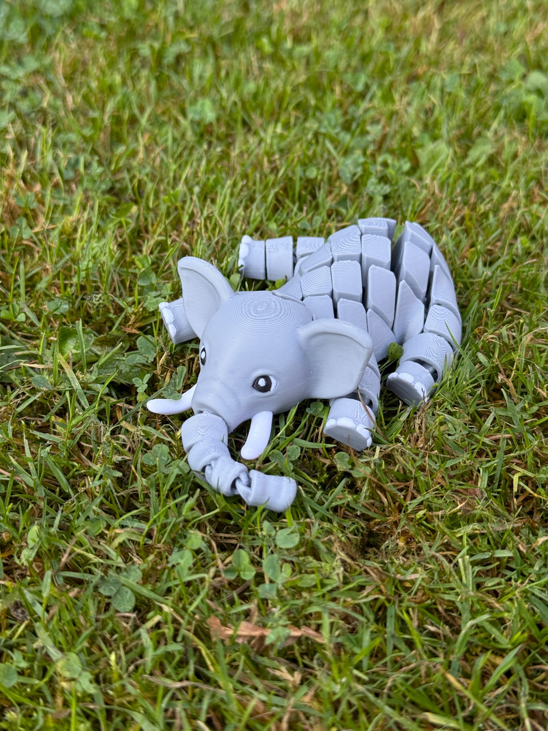 Słoń z kłami – elastyczna zabawka, antystresowy gadżet, ruchoma-segmentowa figurka - obrazek 8