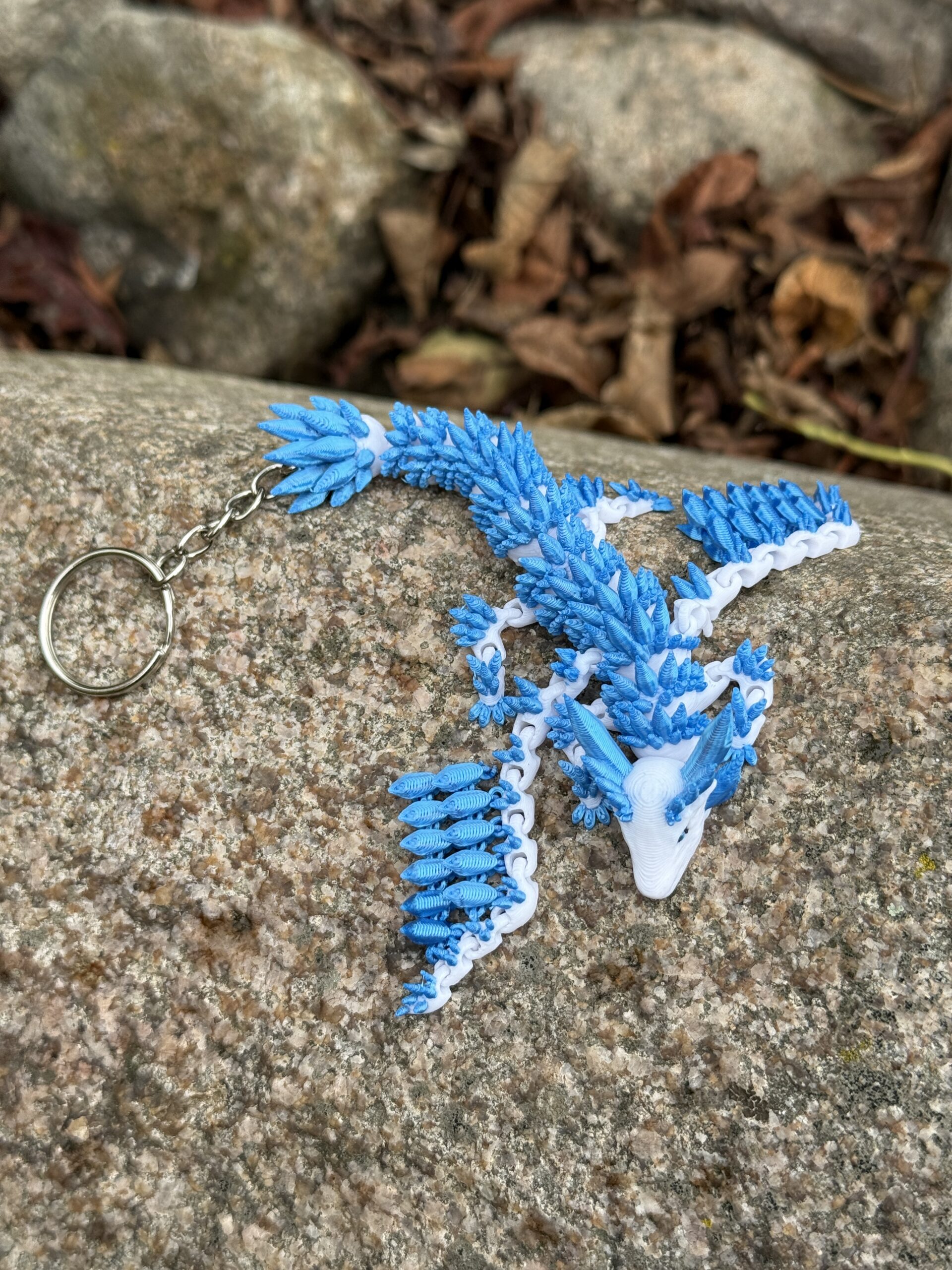 Lodowy Smok ze skrzydłami – Brelok, przegubowa figura 3D zrodzona z mrozu i kryształów, zabawka - obrazek 6