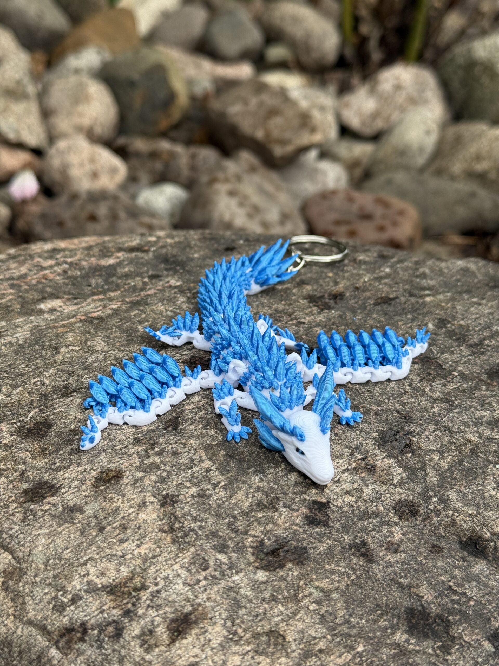 Lodowy Smok ze skrzydłami – Brelok, przegubowa figura 3D zrodzona z mrozu i kryształów, zabawka - obrazek 10