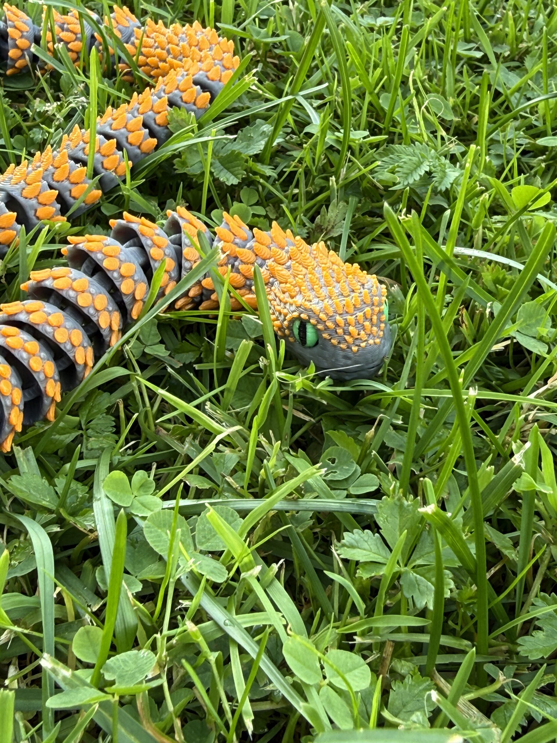 Żmija Kolczasta 3D – 500 mm elastycznej mocy i setki detali, zabawka, prezent - obrazek 10