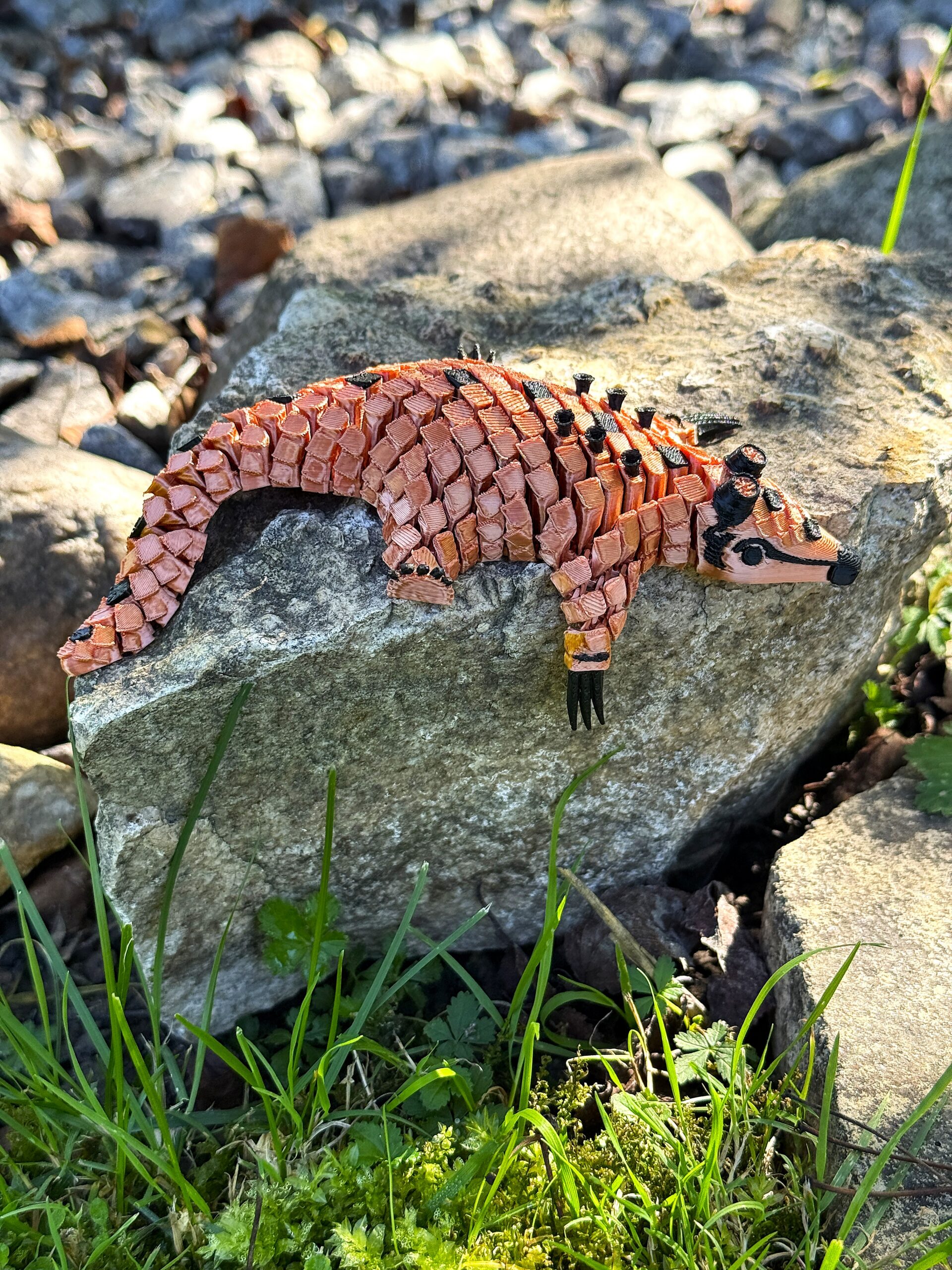 Łuskowiec Steampunk 3D – segmentowy mechaniczny strażnik epoki pary, zabawka - obrazek 11