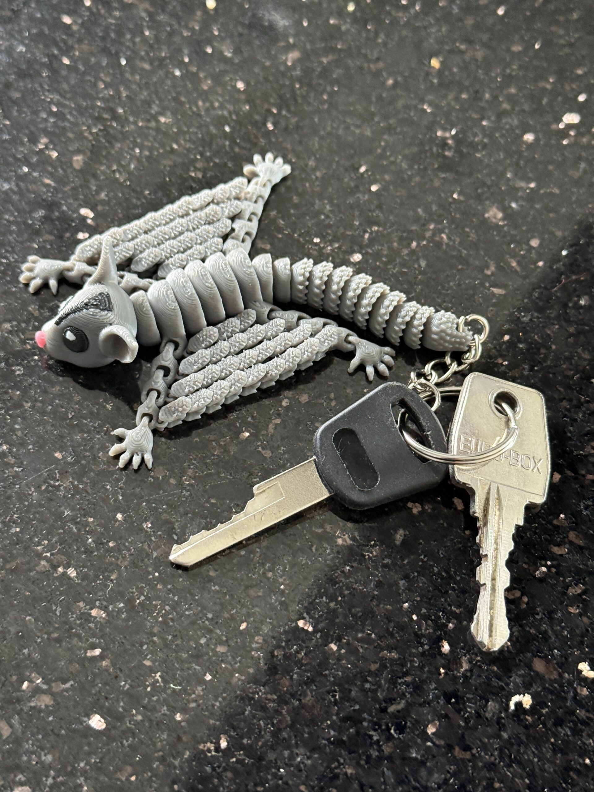 Ruchoma lotopałanka 3D Brelok – Mini figurka | Realistyczne detale | Antystresowy gadżet | Prezent - obrazek 15