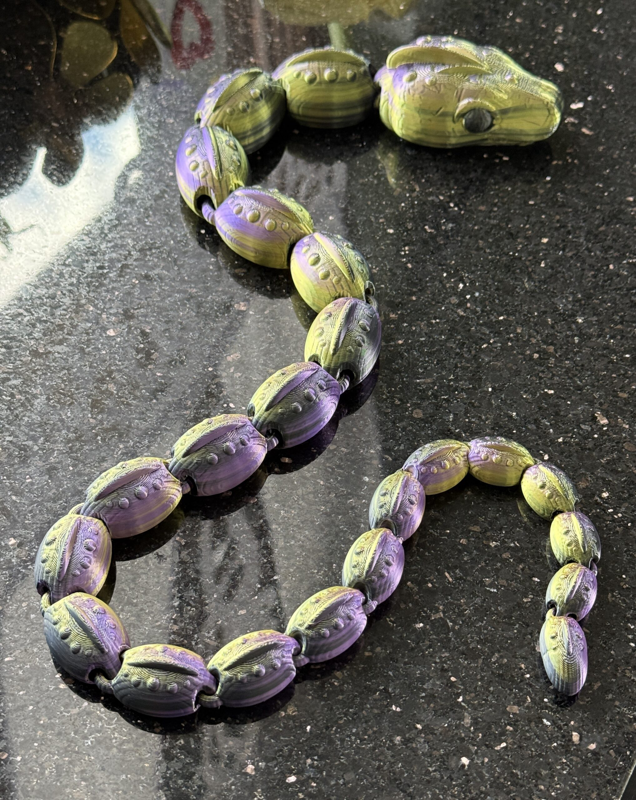 Przegubowy Wąż 3D – imponujący rozmiar 77 cm, bajeczna figurka, zabawka - obrazek 6