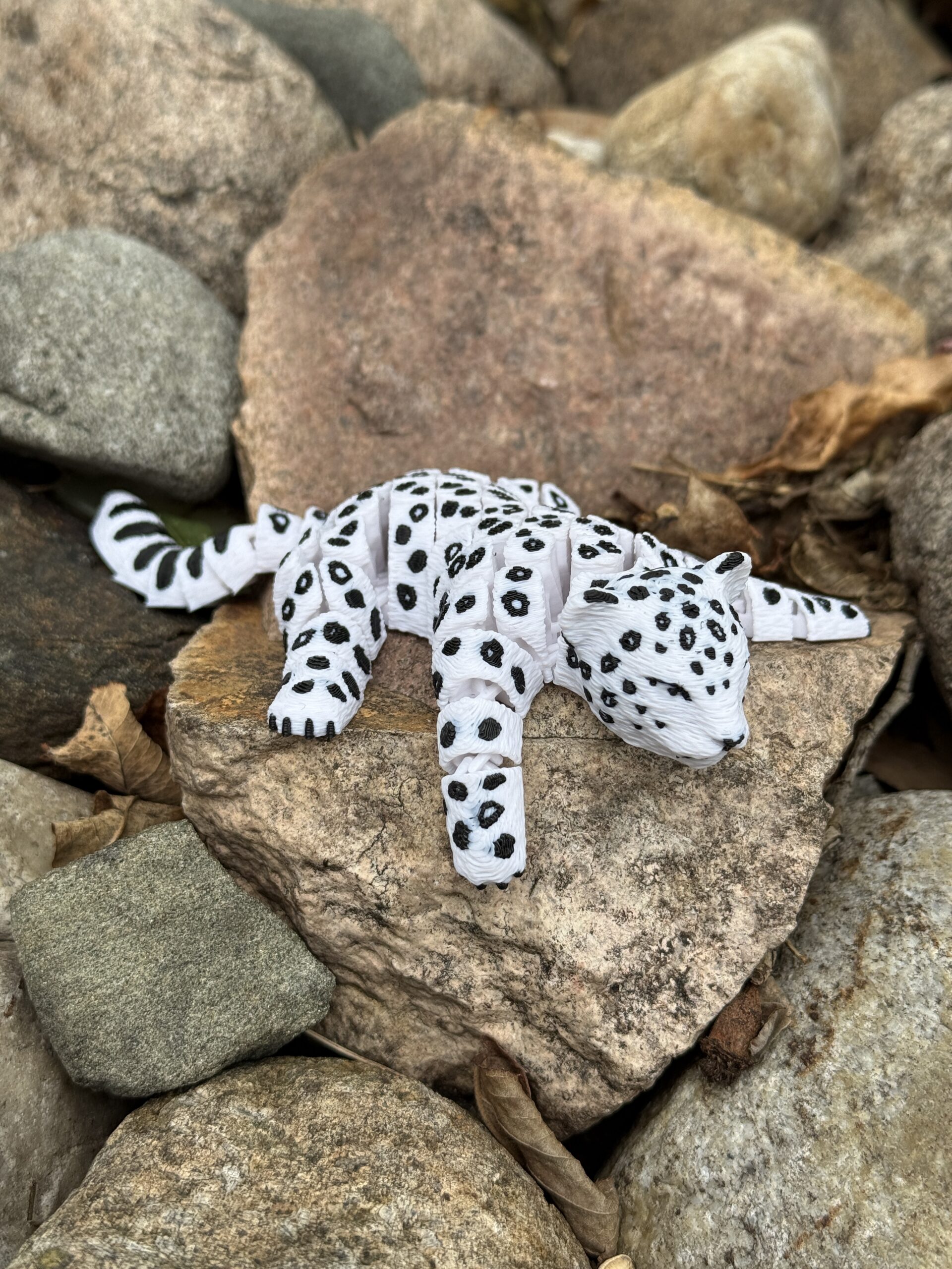 Lampart Śnieżny 3D – Strażnik Mroźnych Szczytów, ruchoma figurka segmentowa, zabawka - obrazek 5