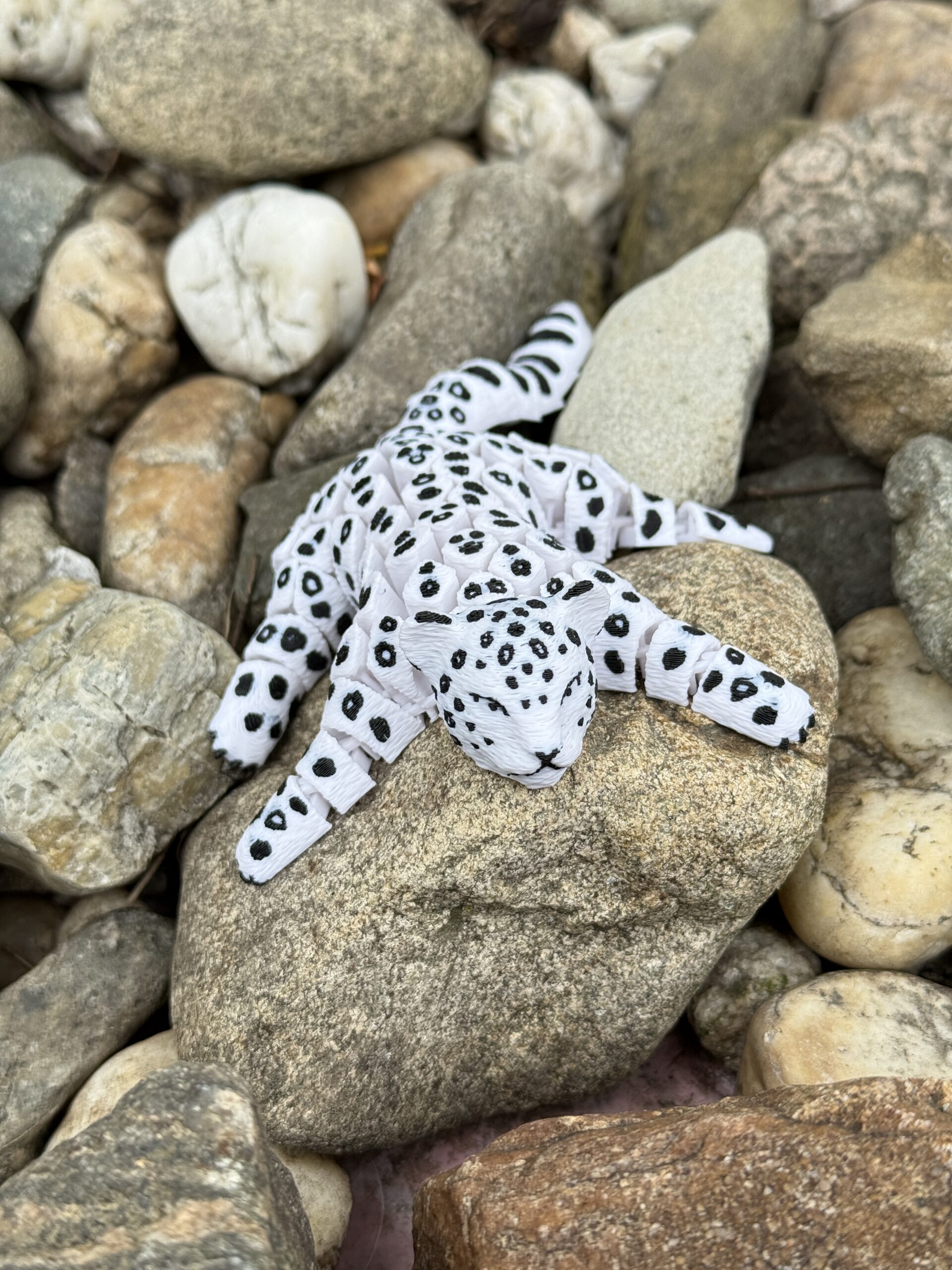 Lampart Śnieżny 3D – Strażnik Mroźnych Szczytów, ruchoma figurka segmentowa, zabawka - obrazek 7