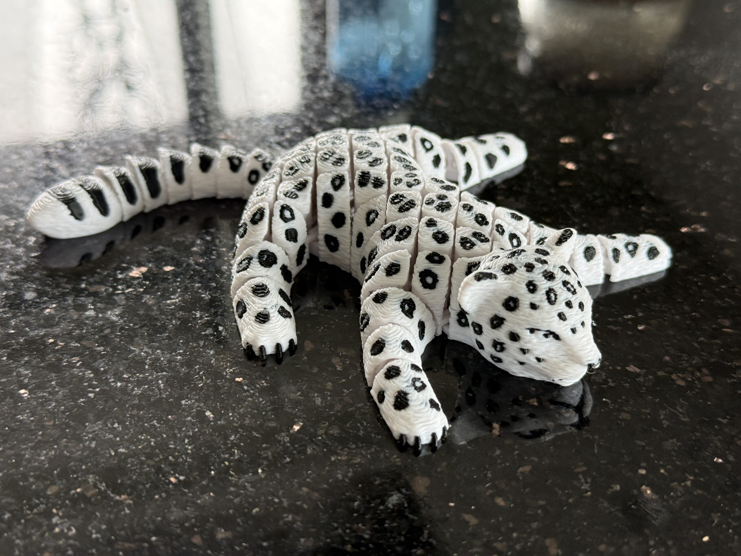 Lampart Śnieżny 3D – Strażnik Mroźnych Szczytów, ruchoma figurka segmentowa, zabawka - obrazek 12