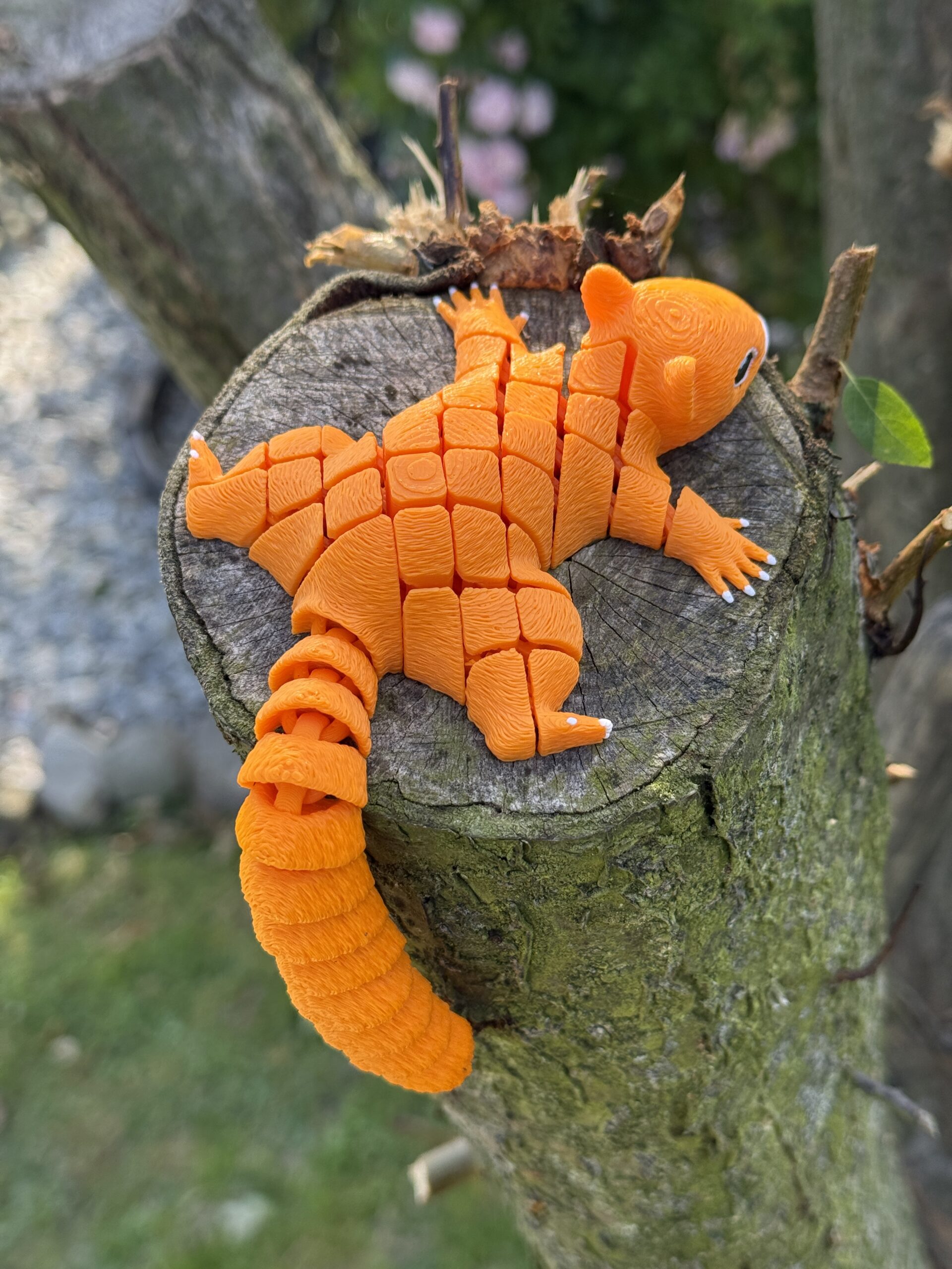 Wiewiórka segmentowa 3D – Twój ruchomy, antystresowy przyjaciel, zabawka, słodka ozdoba - obrazek 4