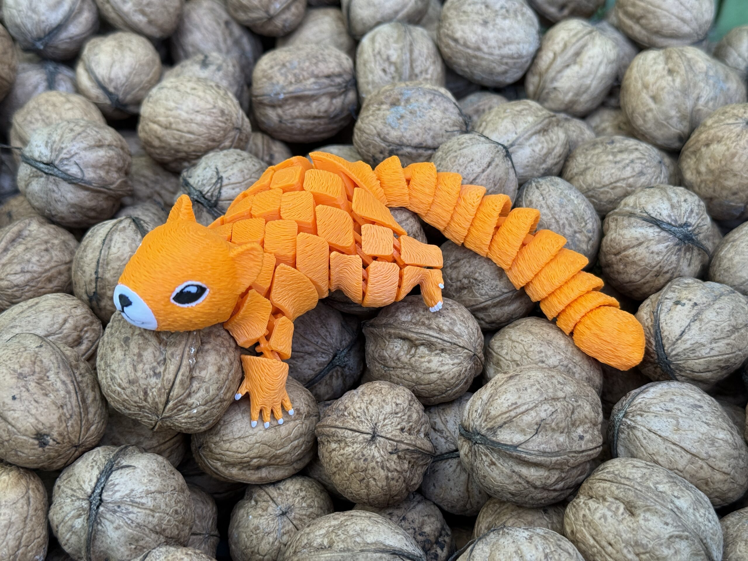 Wiewiórka segmentowa 3D – Twój ruchomy, antystresowy przyjaciel, zabawka, słodka ozdoba - obrazek 10