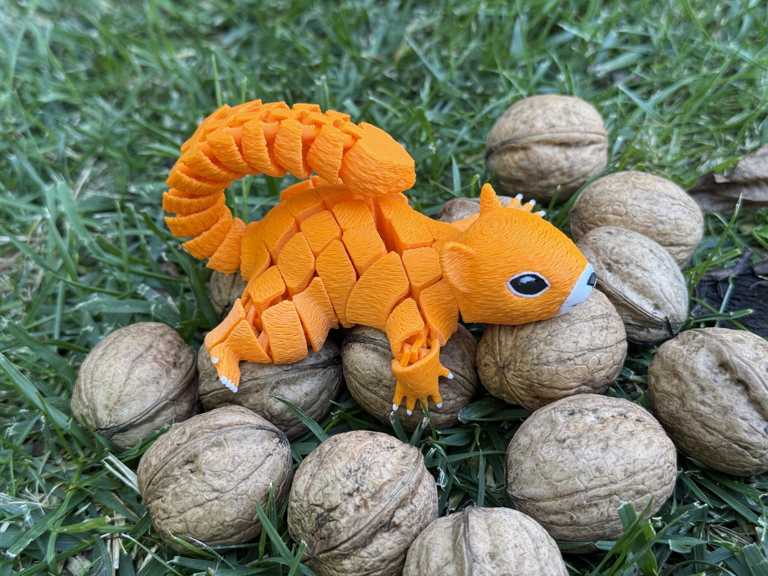 Wiewiórka segmentowa 3D – Twój ruchomy, antystresowy przyjaciel, zabawka, słodka ozdoba - obrazek 11