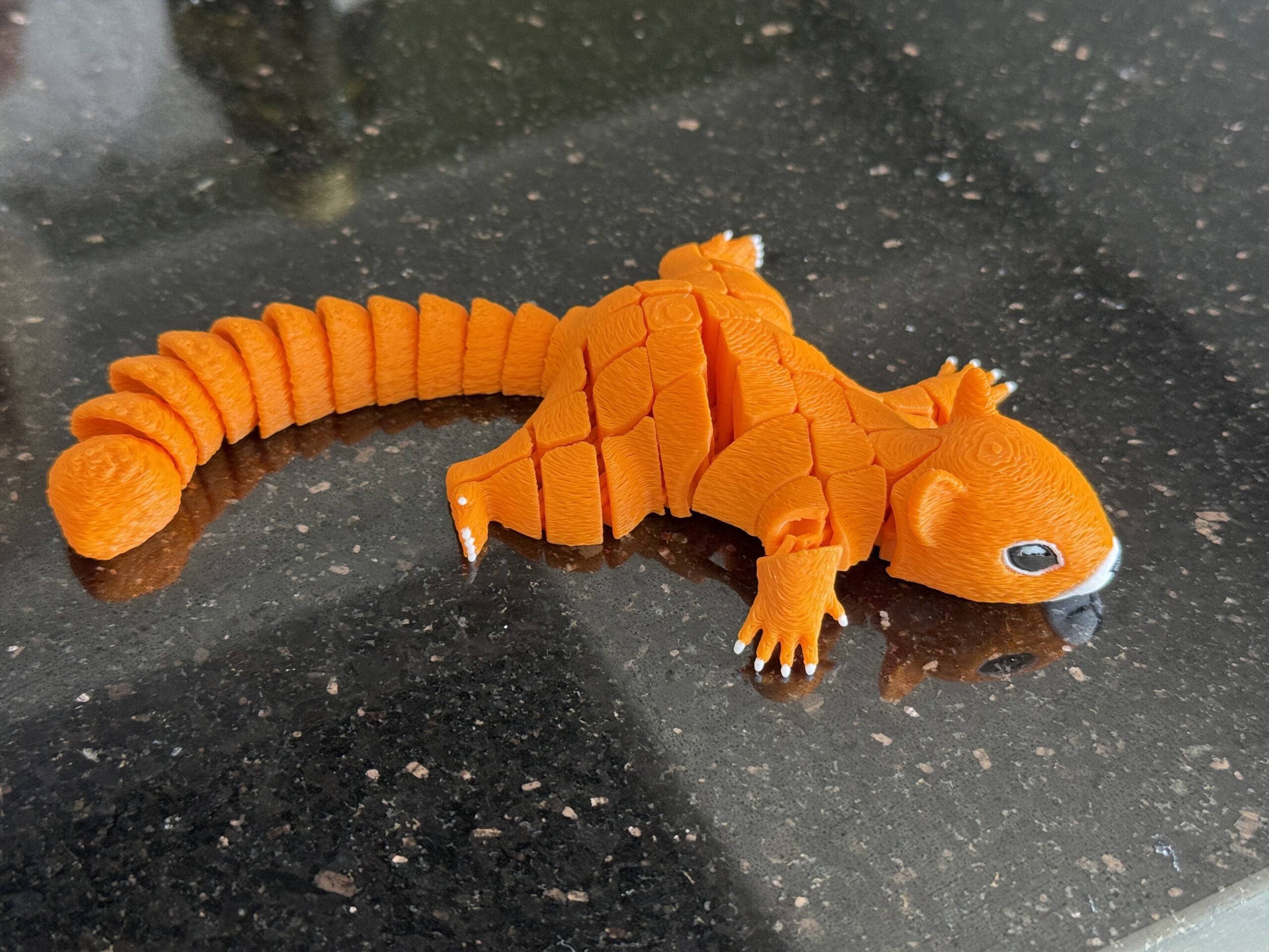 Wiewiórka segmentowa 3D – Twój ruchomy, antystresowy przyjaciel, zabawka, słodka ozdoba - obrazek 13