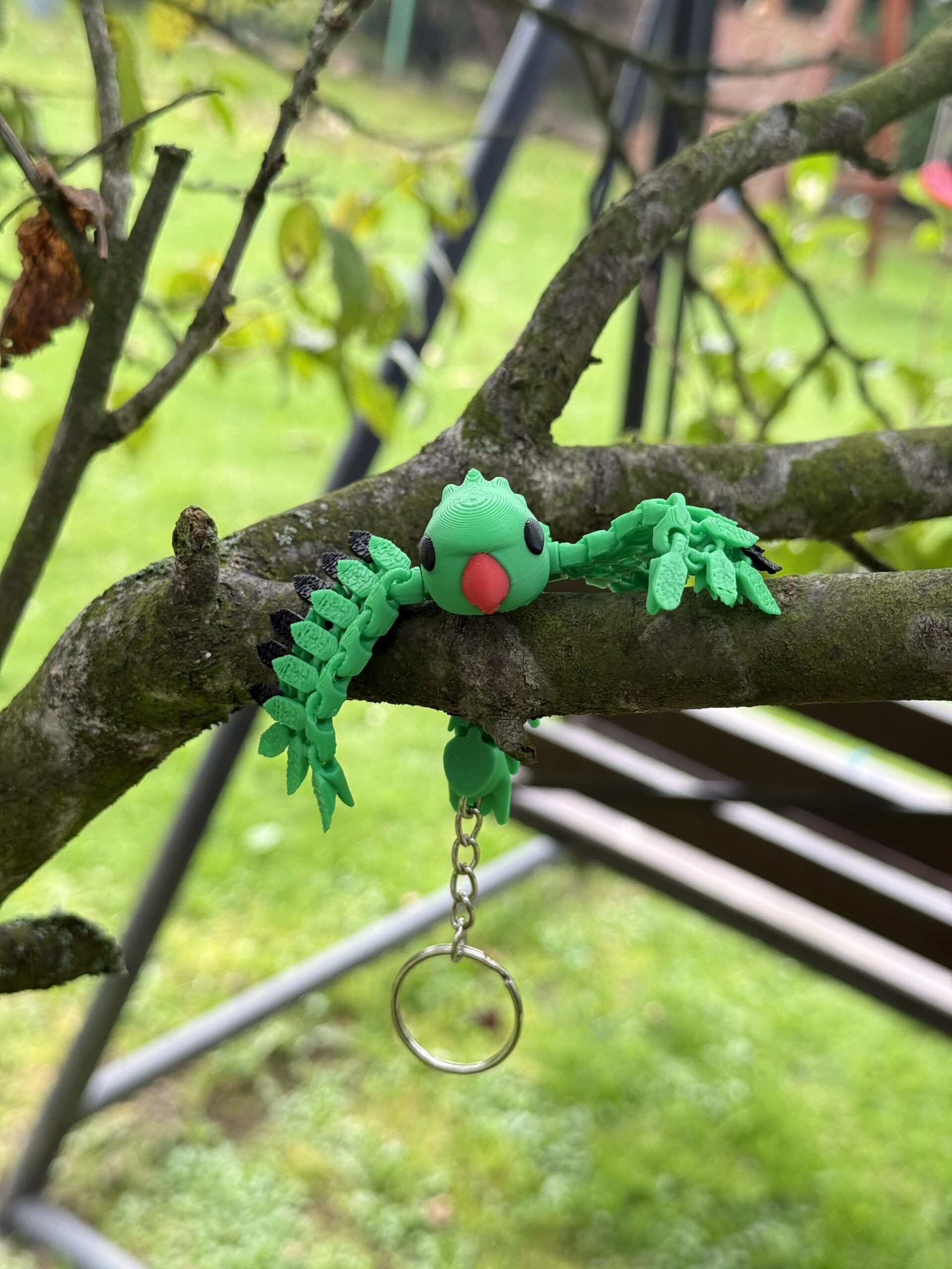 Papuga Aleksandretta Obrożna 3D – przegubowy brelok i mini figurka, zabawka - obrazek 9