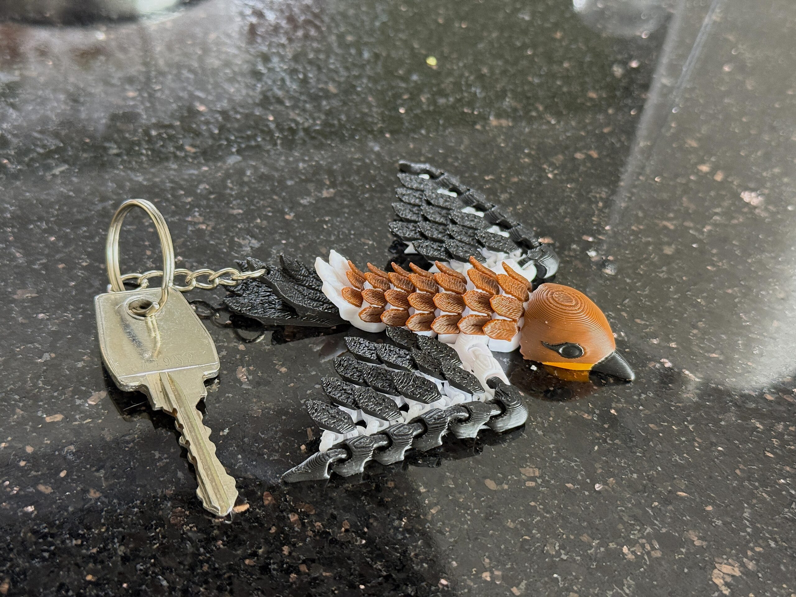 Wróbel Przegubowy 3D – realistyczny brelok i mini figurka, zabawka, ozdoba - obrazek 14