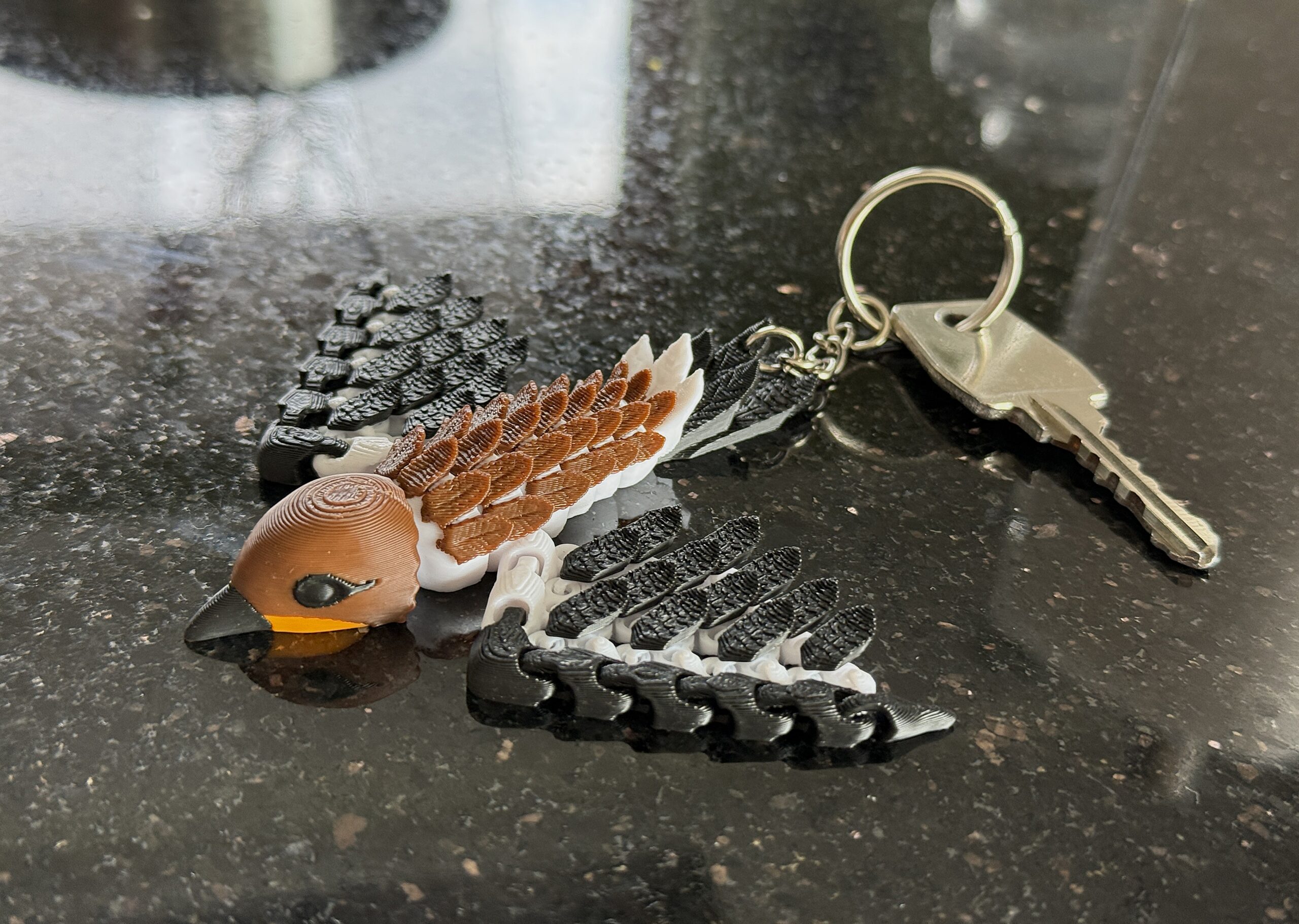 Wróbel Przegubowy 3D – realistyczny brelok i mini figurka, zabawka, ozdoba - obrazek 15