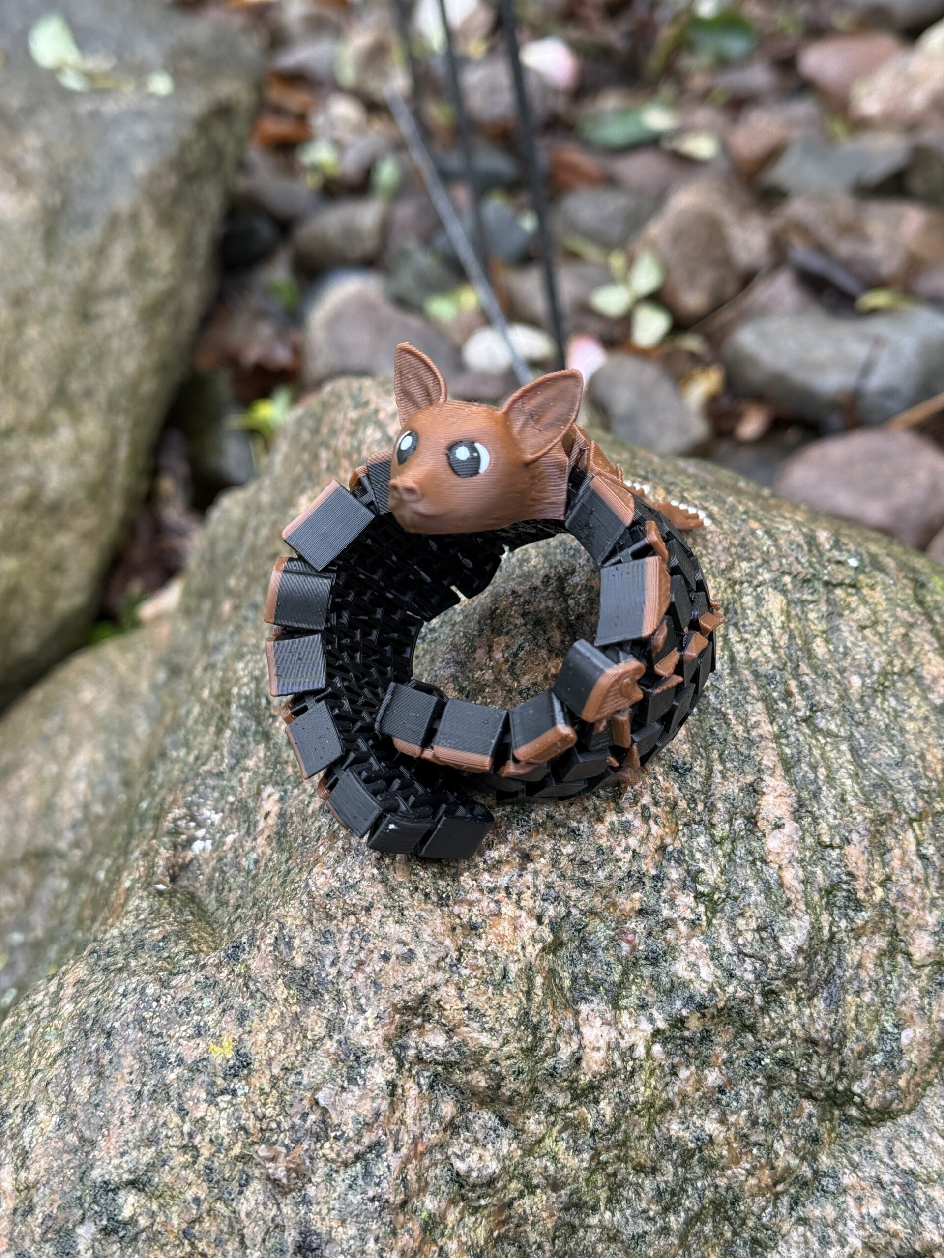 Nietoperz segmentowy 3D – ruchoma figurka z charakterem! Zabawka, ozdoba - obrazek 6