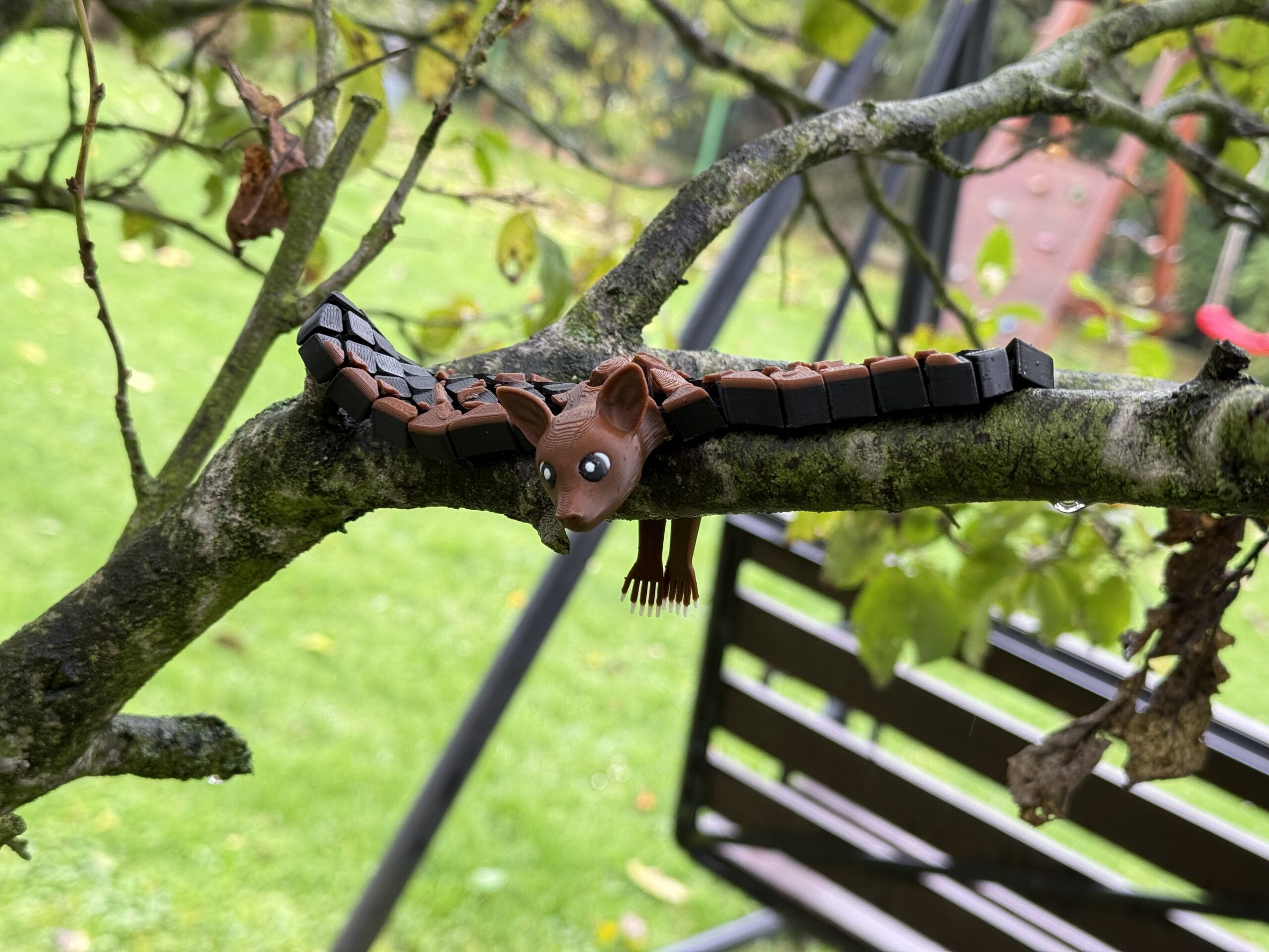 Nietoperz segmentowy 3D – ruchoma figurka z charakterem! Zabawka, ozdoba - obrazek 10