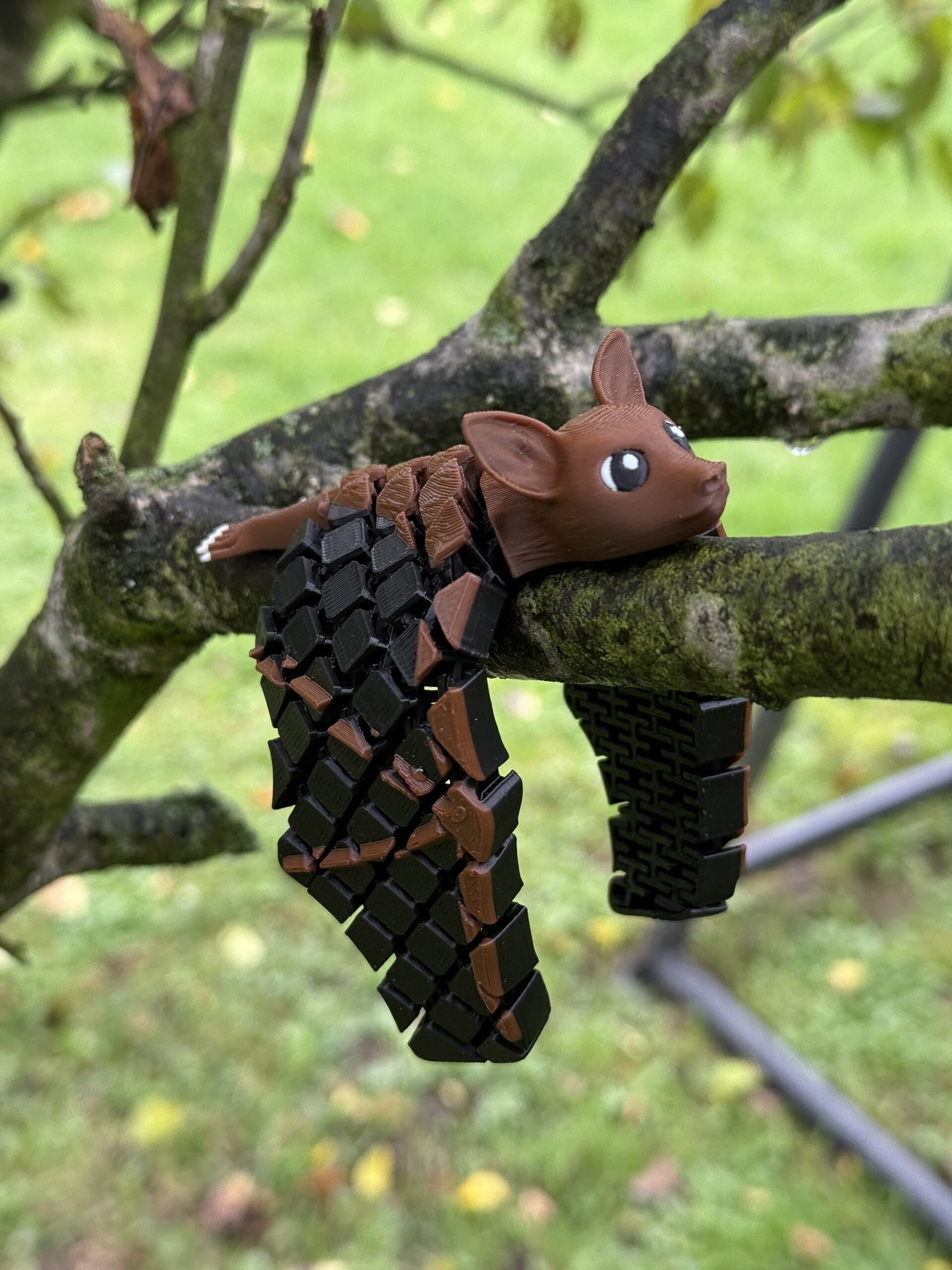 Nietoperz segmentowy 3D – ruchoma figurka z charakterem! Zabawka, ozdoba - obrazek 11