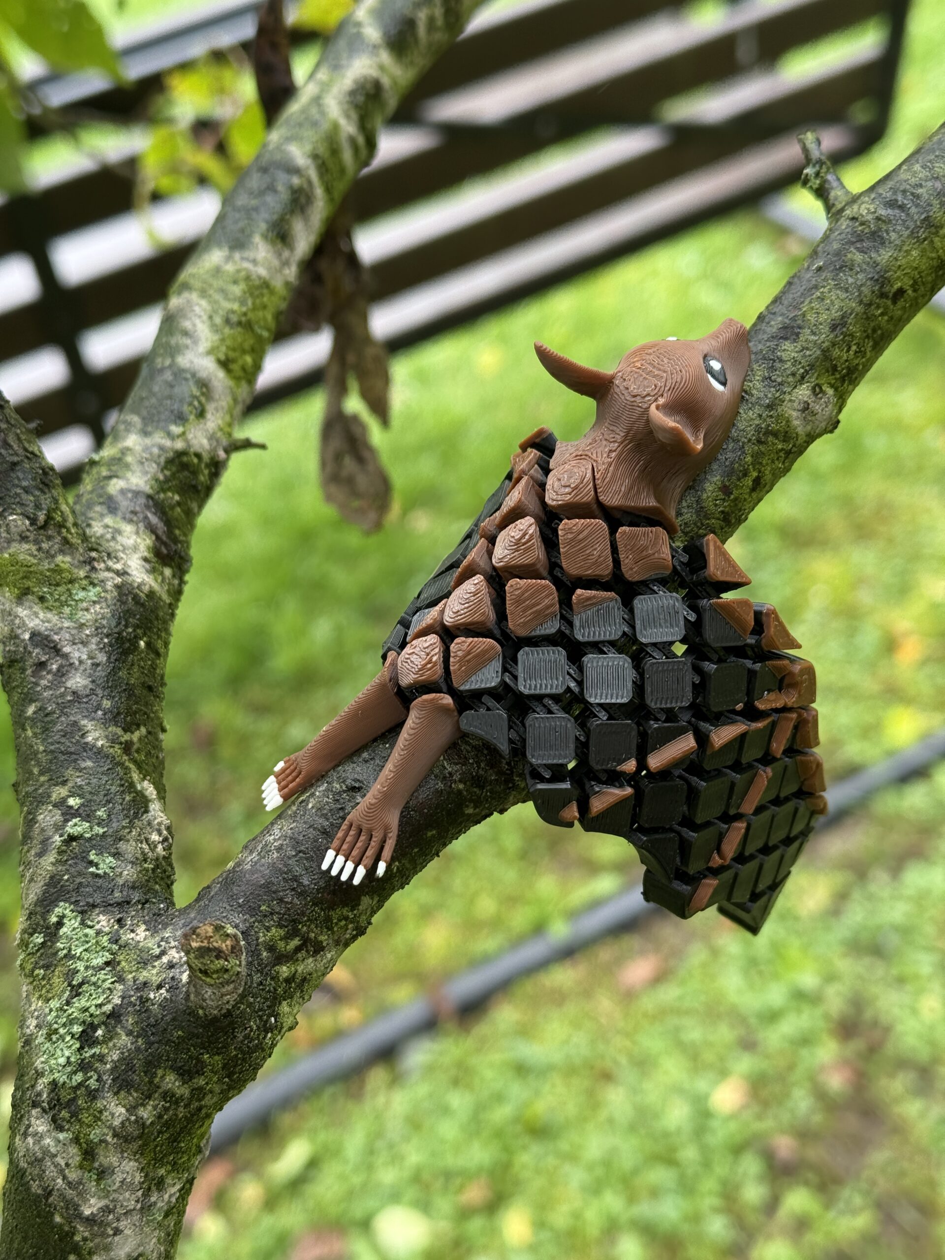 Nietoperz segmentowy 3D – ruchoma figurka z charakterem! Zabawka, ozdoba - obrazek 12