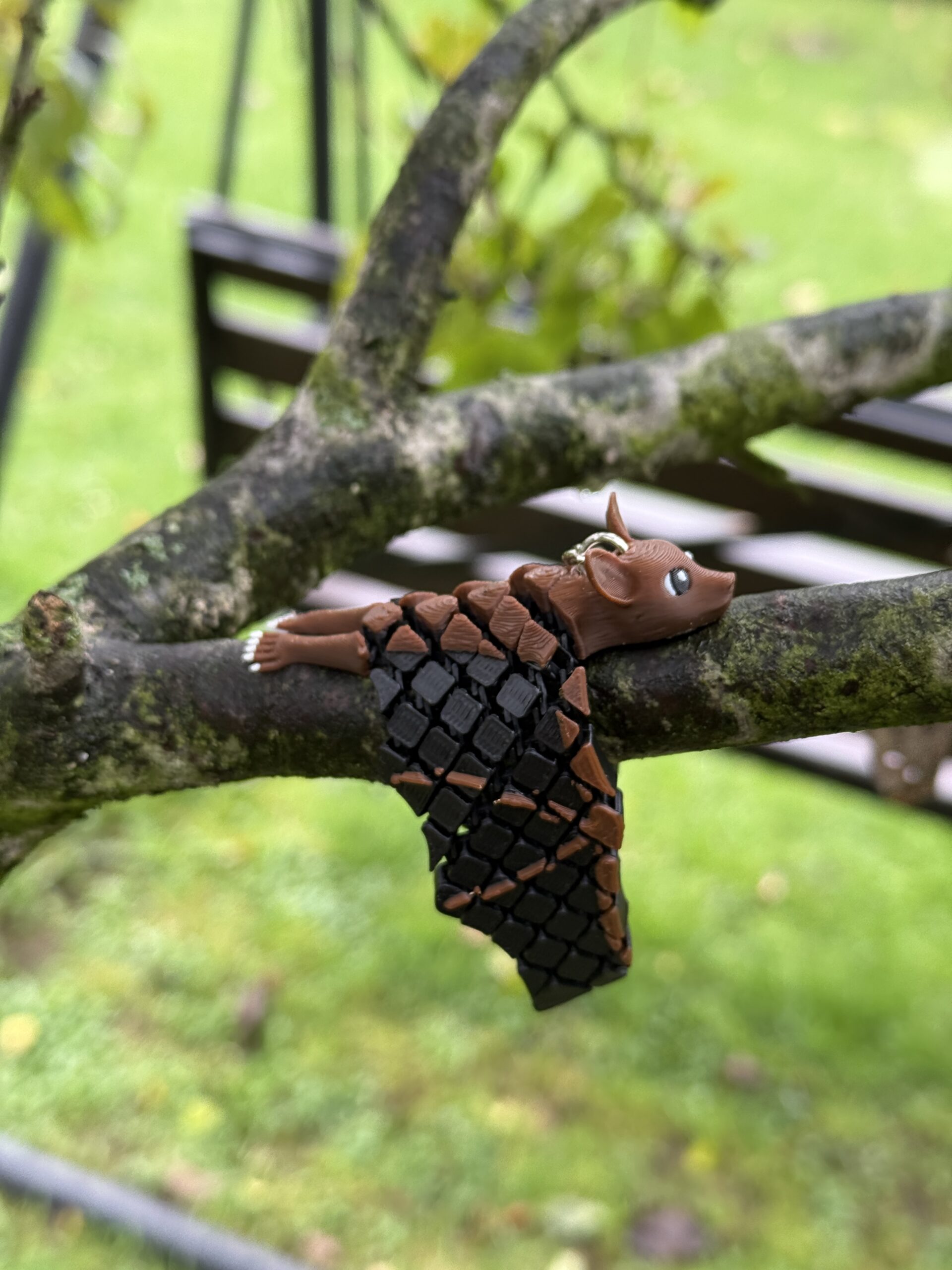 Nietoperz Segmentowy 3D – słodka przegubowa figurka i brelok z charakterem, zabawka - obrazek 3