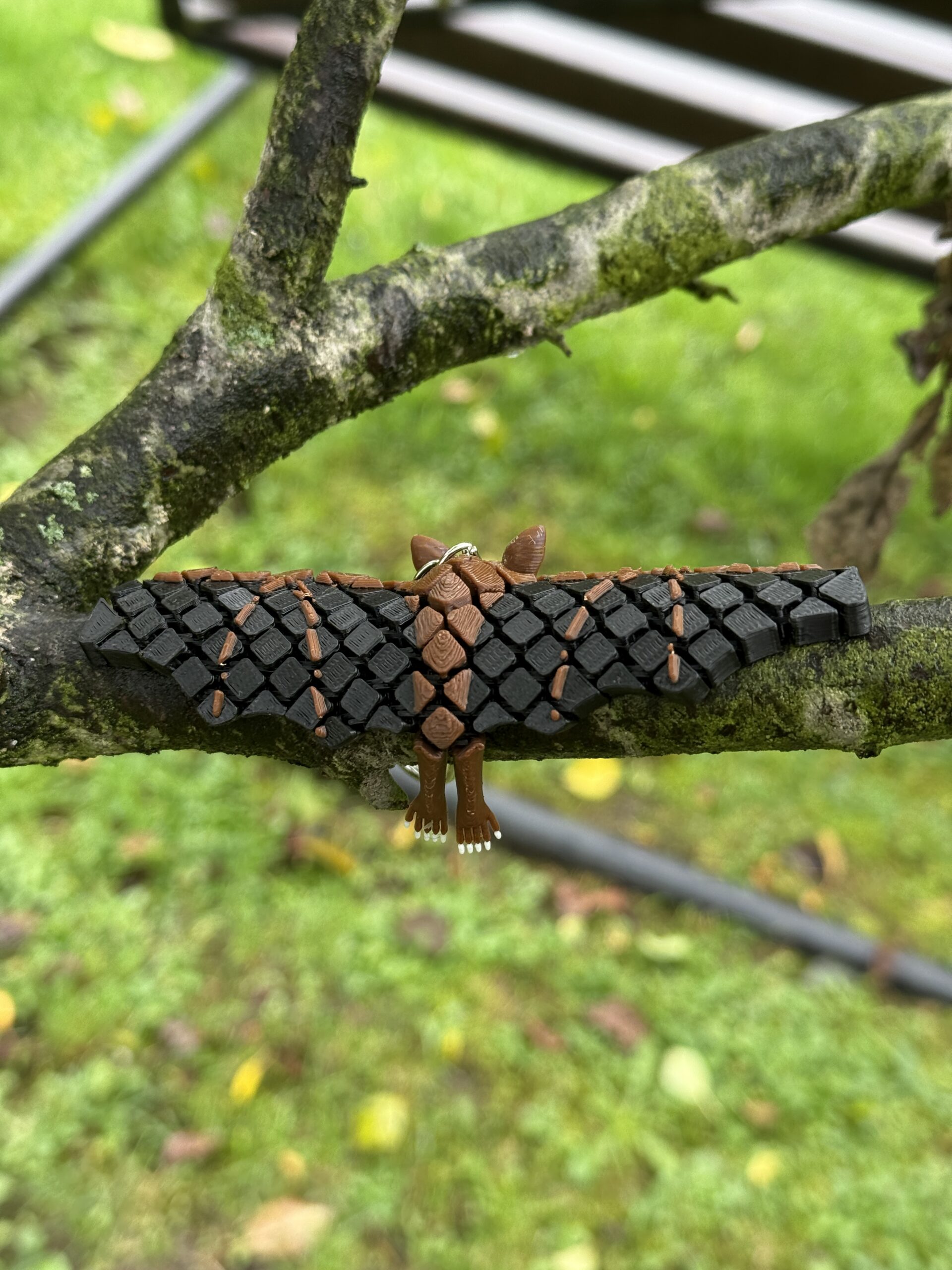 Nietoperz Segmentowy 3D – słodka przegubowa figurka i brelok z charakterem, zabawka - obrazek 5