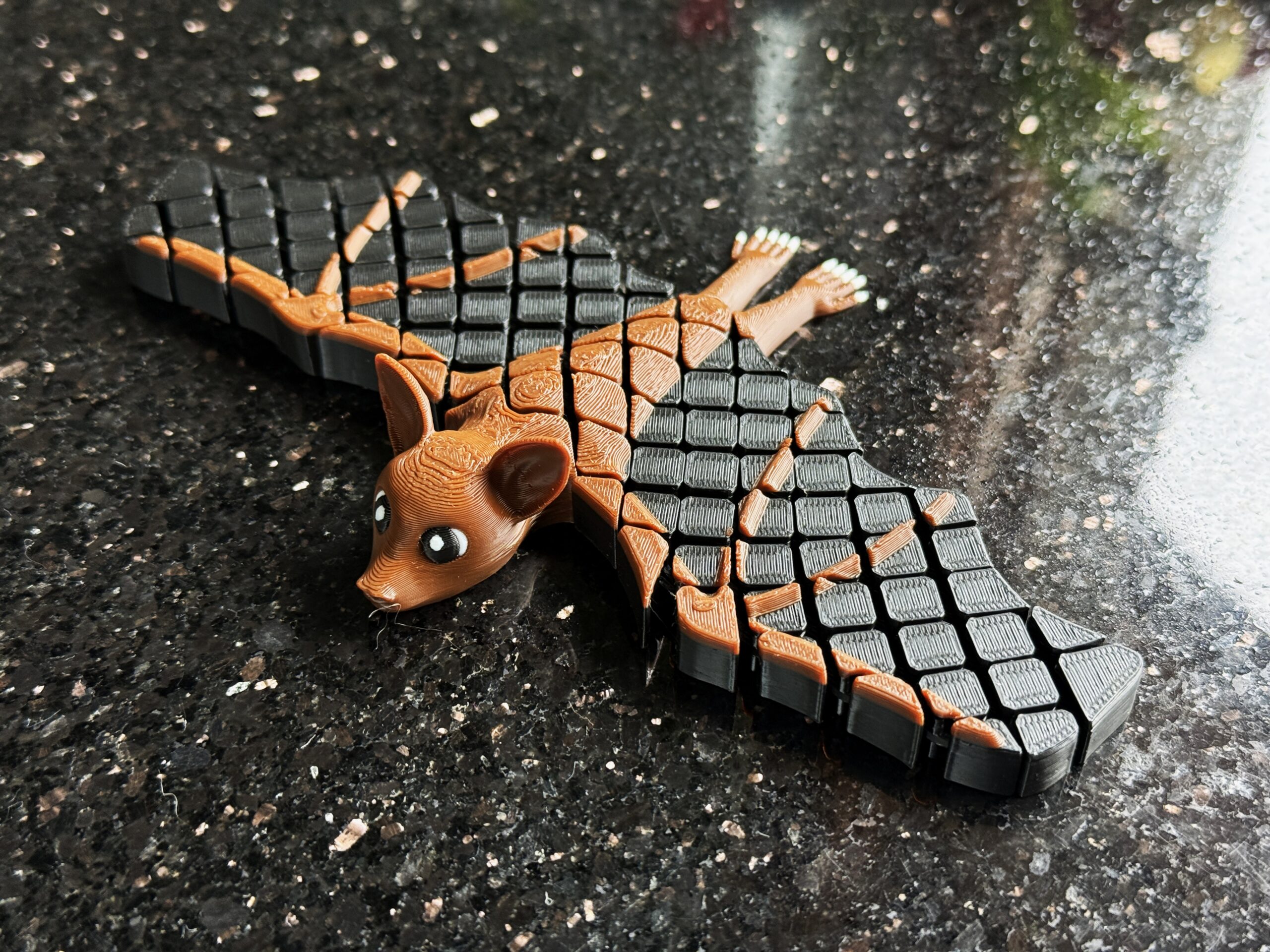 Nietoperz segmentowy 3D – ruchoma figurka z charakterem! Zabawka, ozdoba - obrazek 14