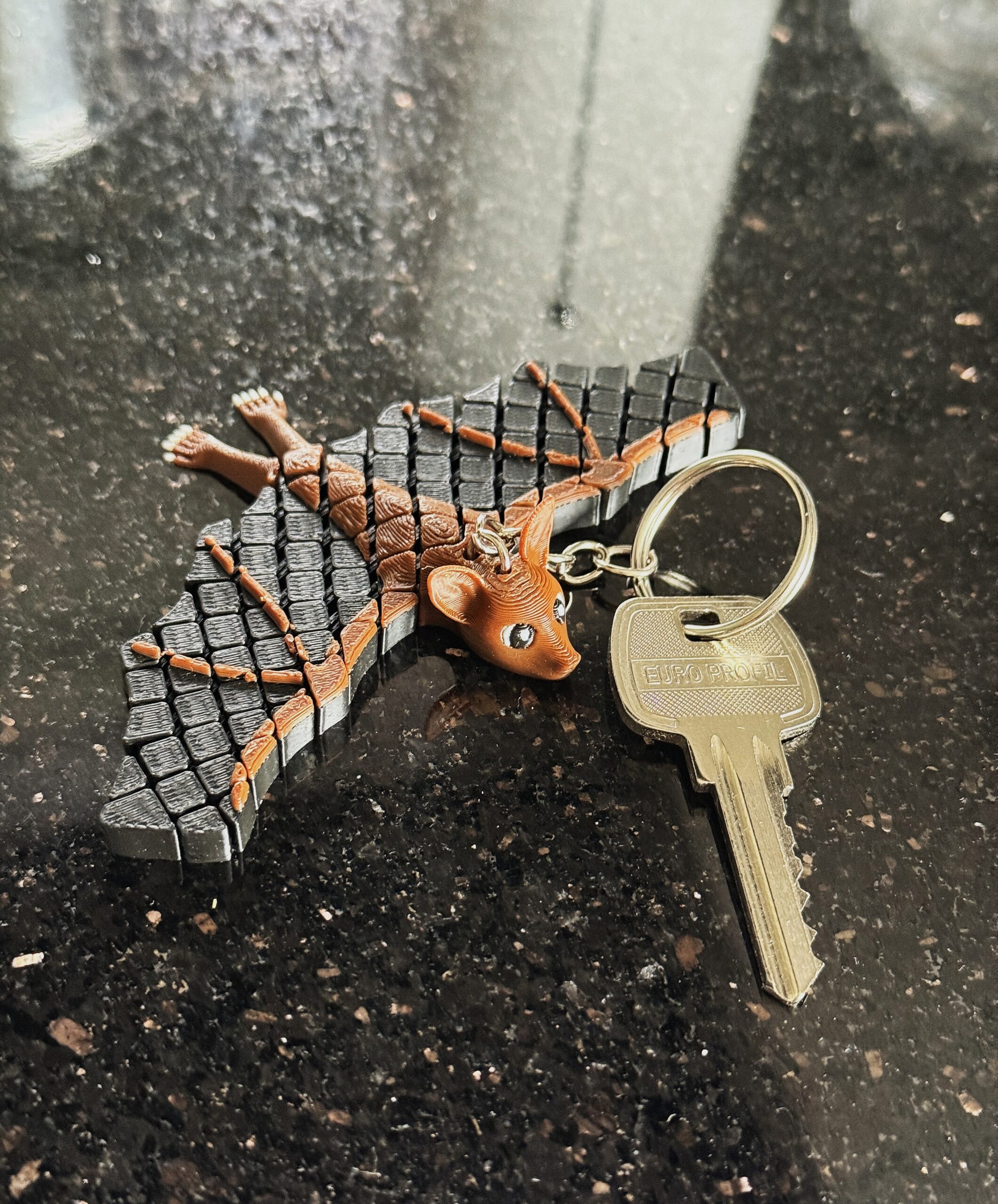 Nietoperz Segmentowy 3D – słodka przegubowa figurka i brelok z charakterem, zabawka - obrazek 12