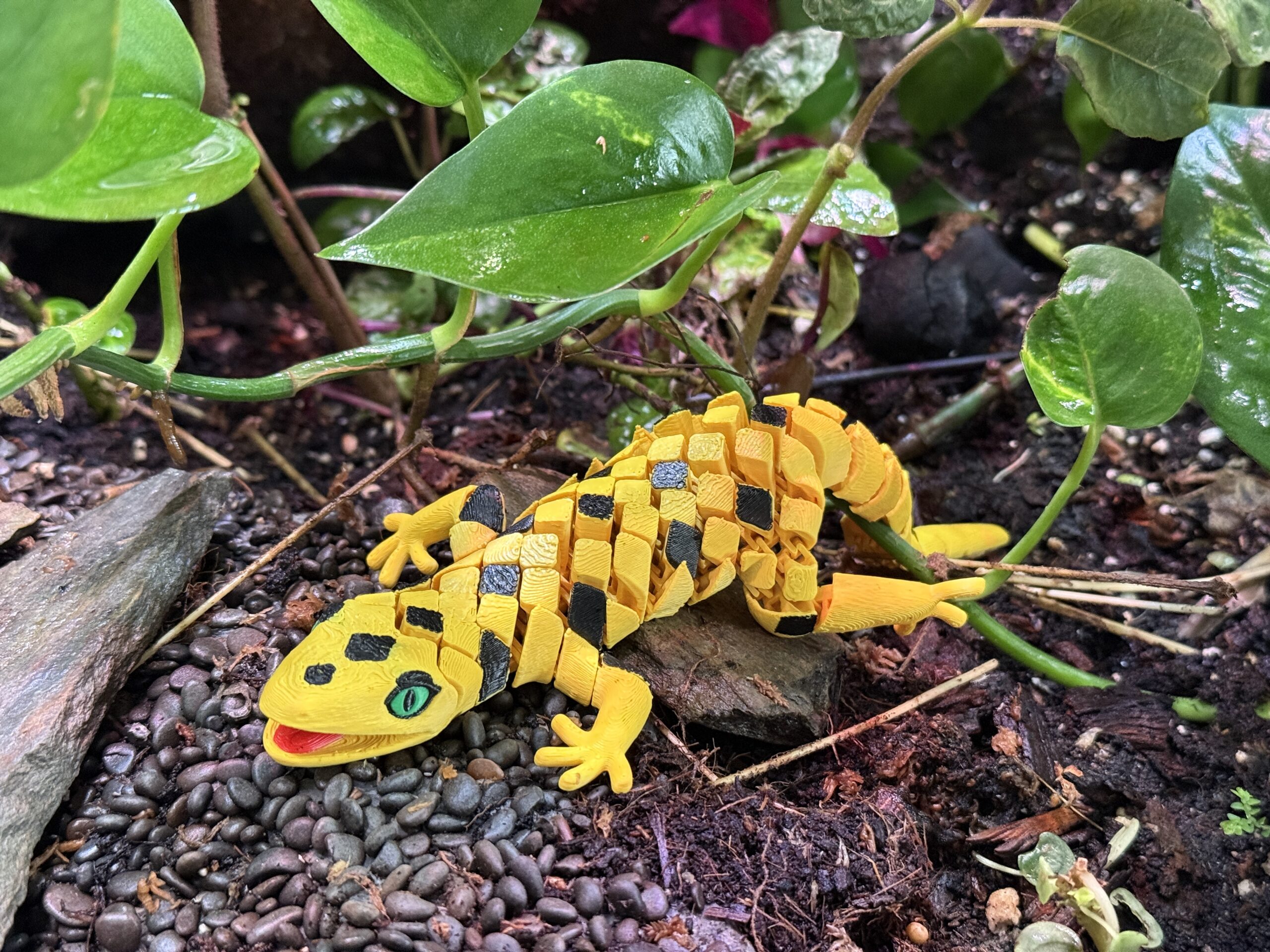 Gekon Segmentowy 3D – zwinny, elastyczny i pełen charakteru! Zabawka, ozdoba terrarium - obrazek 16