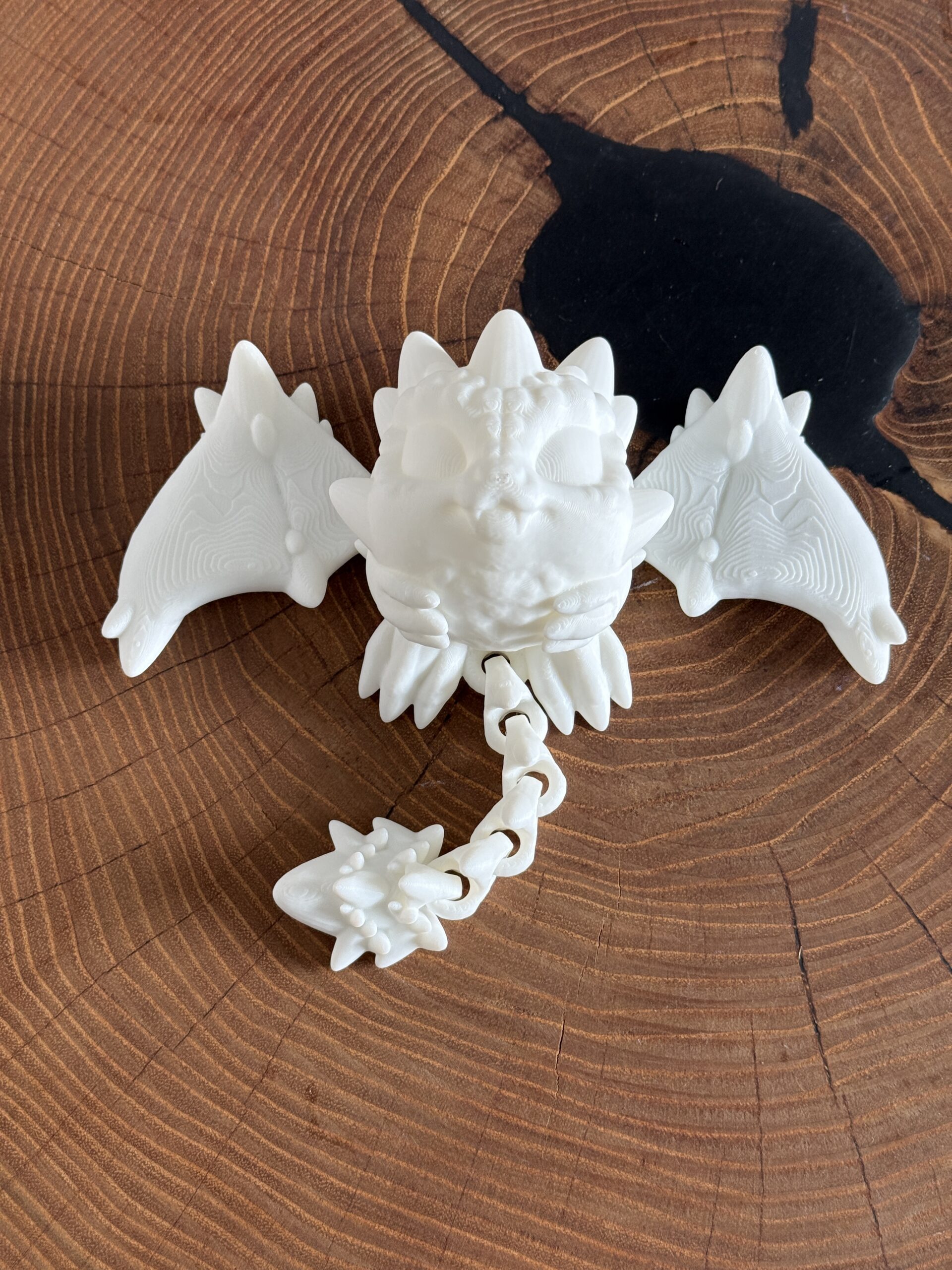 Smoczy Stworek z Magnesami do Samodzielnego Malowania – świeci w ciemności, ma ruchome skrzydła i ogon - obrazek 9