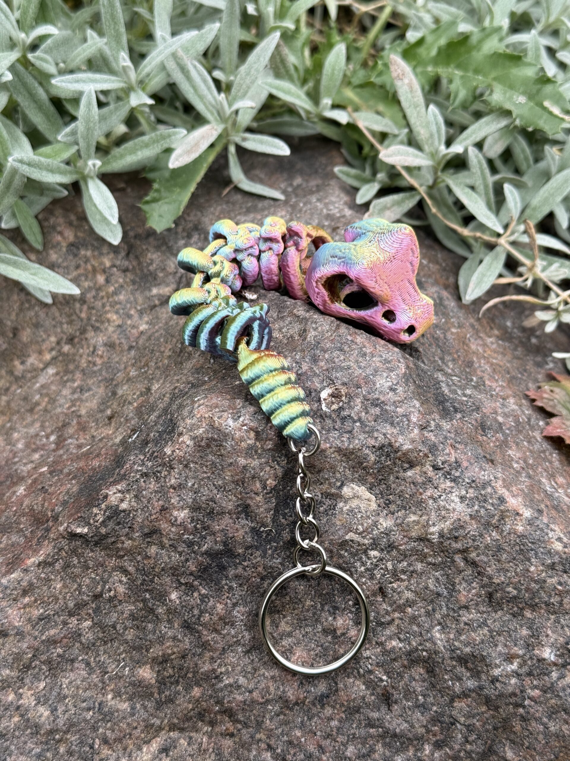 Brelok Wąż Grzechotnik Szkieletowy 3D – przegubowy, trójkolorowy i w pełni ruchomy! - obrazek 4