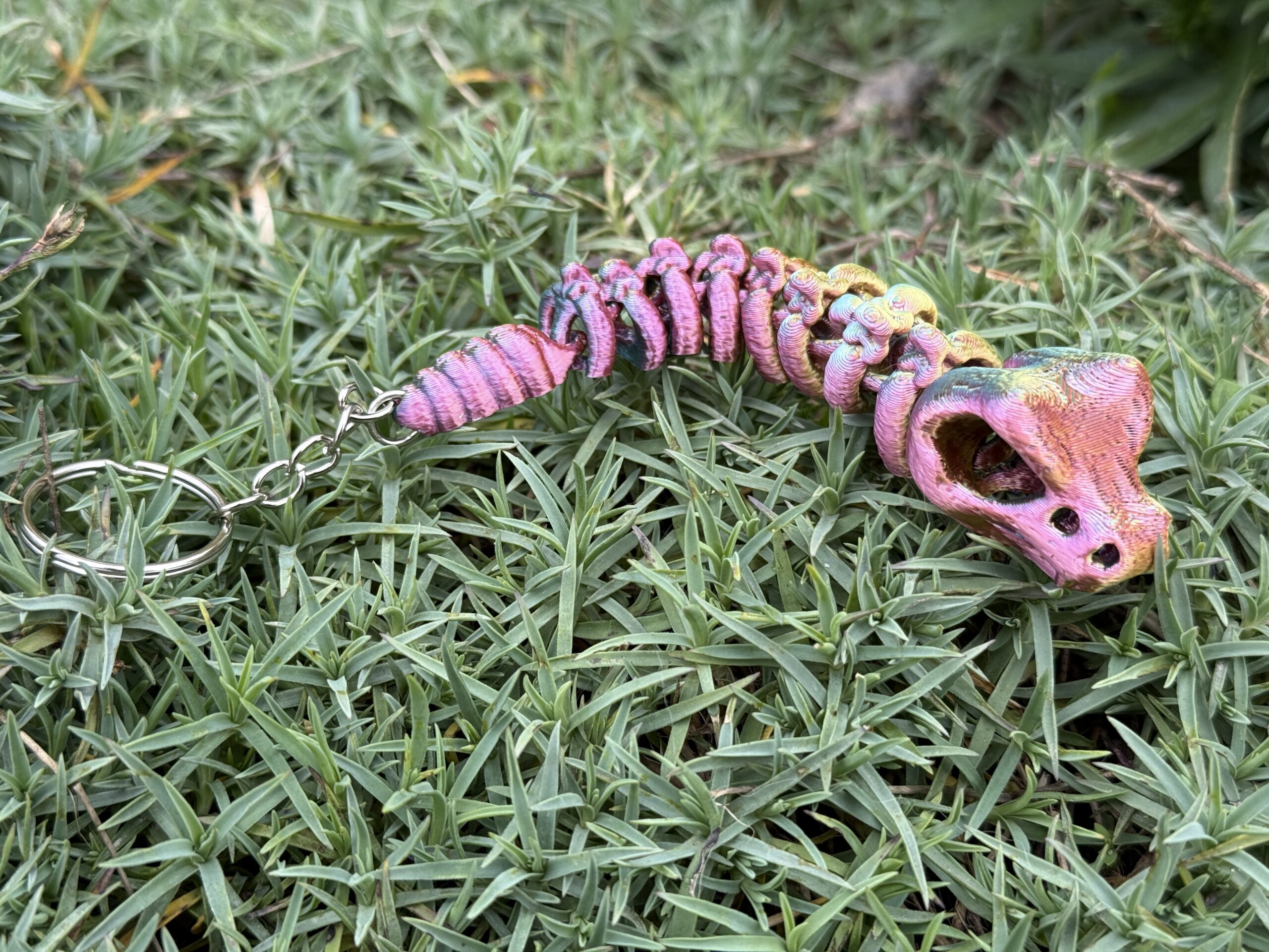 Brelok Wąż Grzechotnik Szkieletowy 3D – przegubowy, trójkolorowy i w pełni ruchomy! - obrazek 7