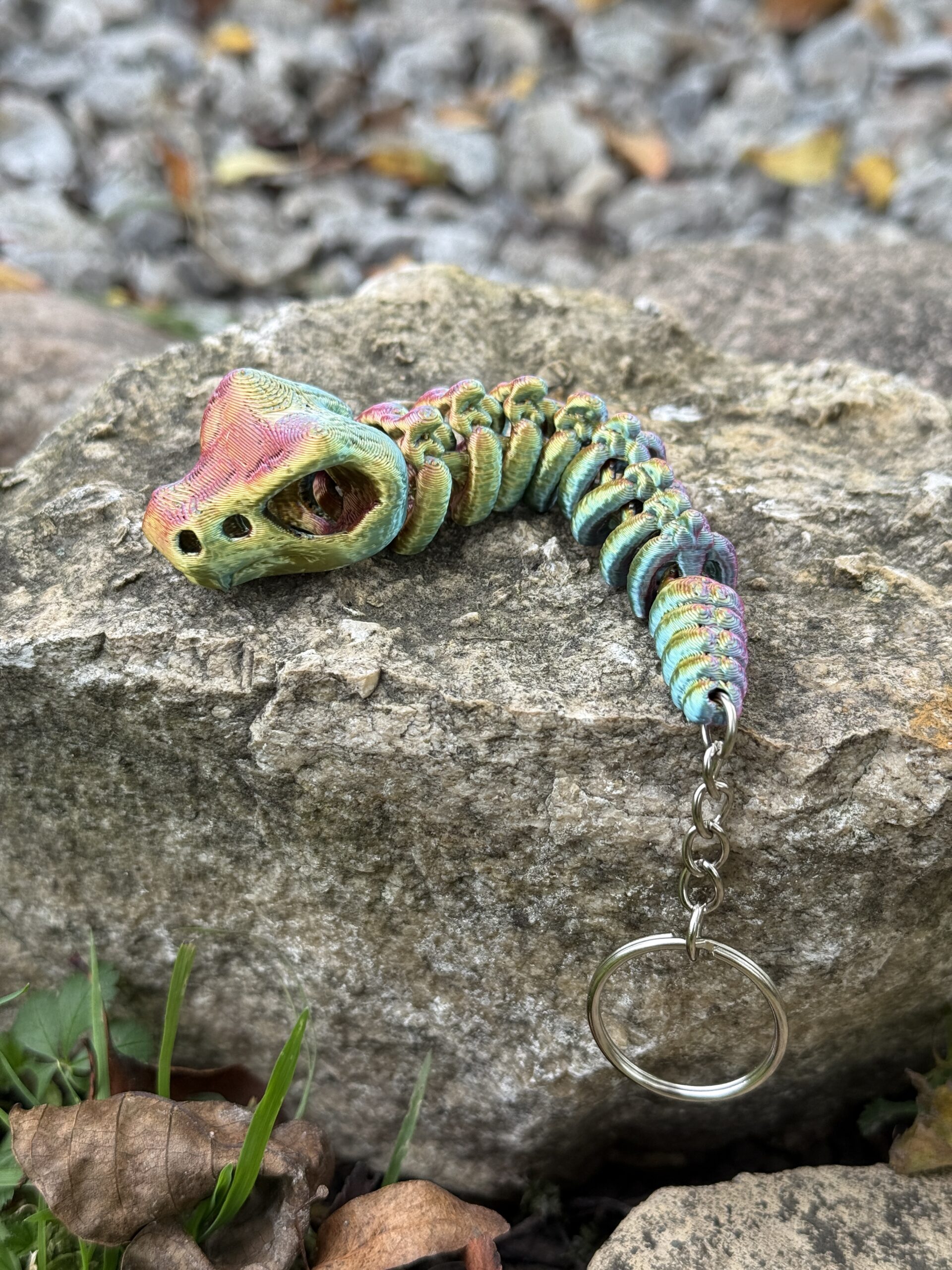 Brelok Wąż Grzechotnik Szkieletowy 3D – przegubowy, trójkolorowy i w pełni ruchomy! - obrazek 9