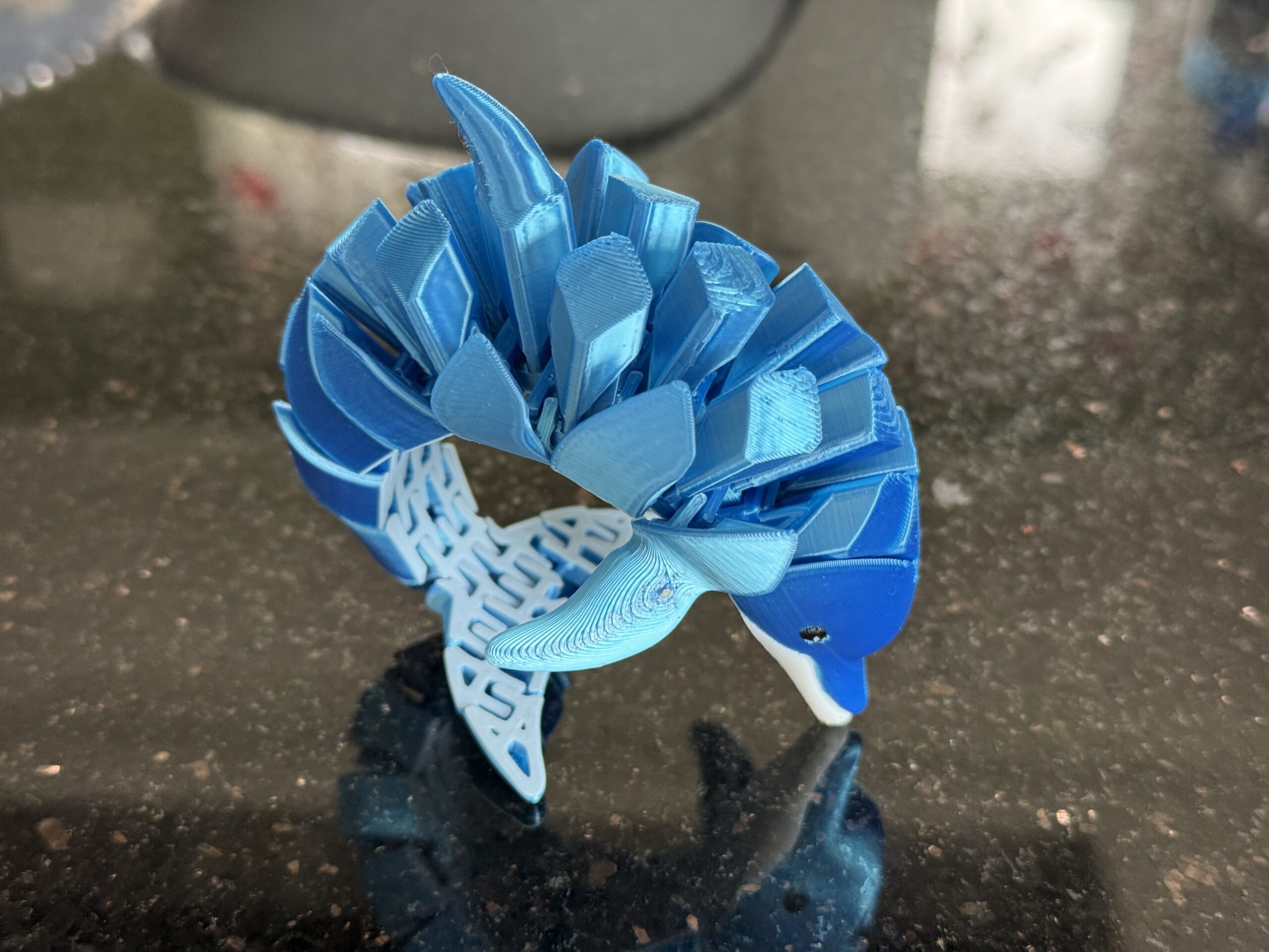 Delfin segmentowy 3D – elastyczna figurka pełna gracji i morskiego uroku! Zabawka - obrazek 5