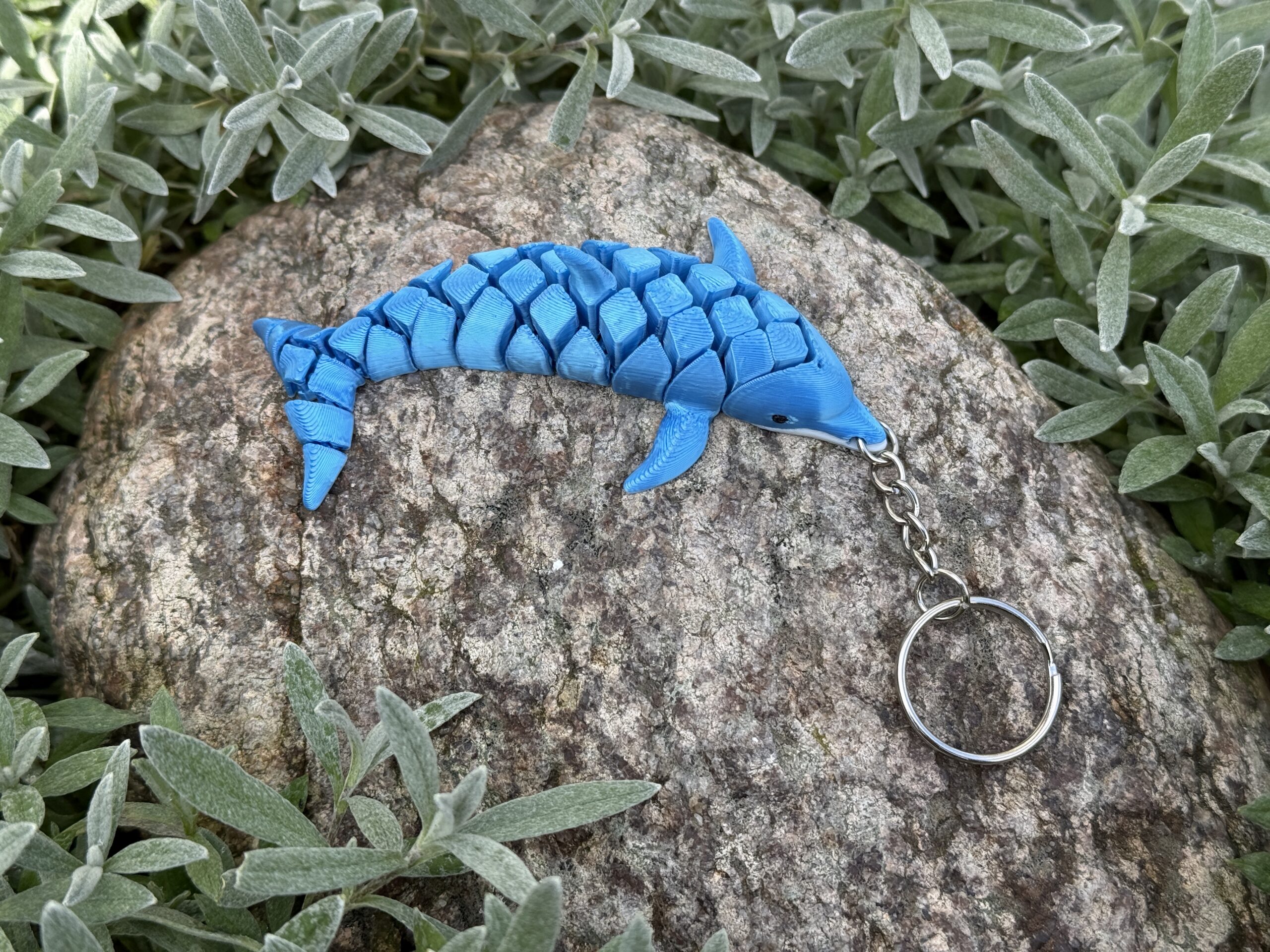 Delfin segmentowy 3D– elastyczny brelok z morską duszą! Mini figurka, prezent - obrazek 6